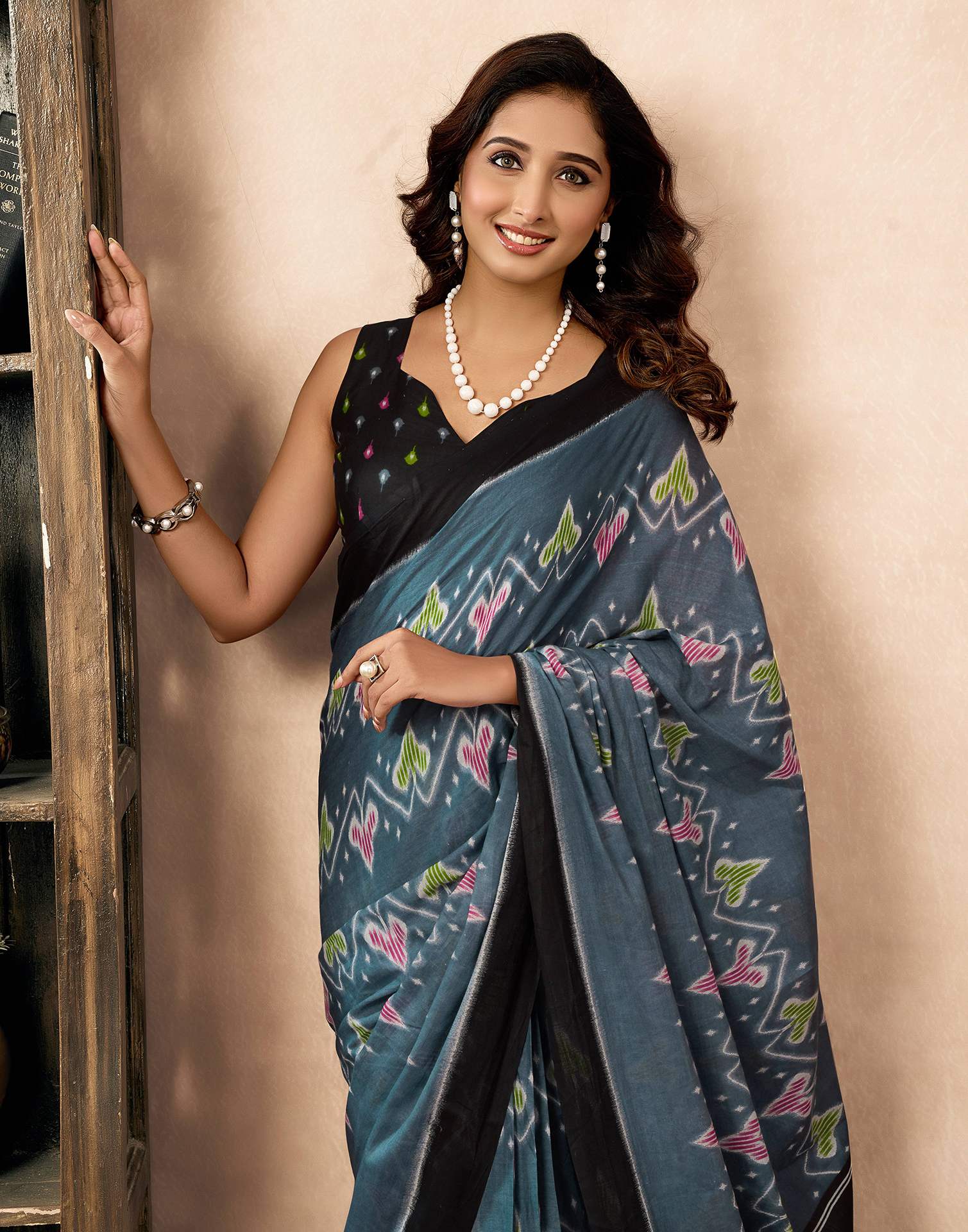 Ready To Wear Grey Cotton Ikkat Printed Saree - Image 4