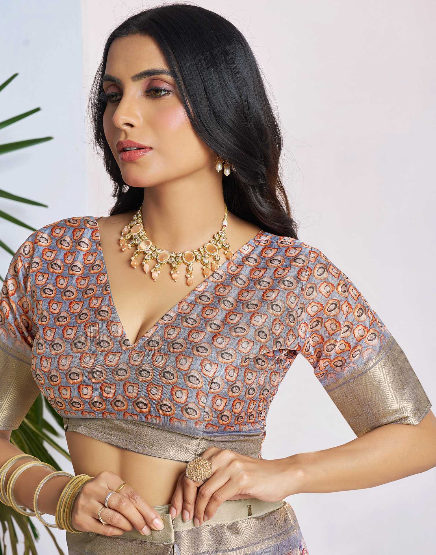 Ready To Wear Grey Dola Silk Printed Saree - Image 2