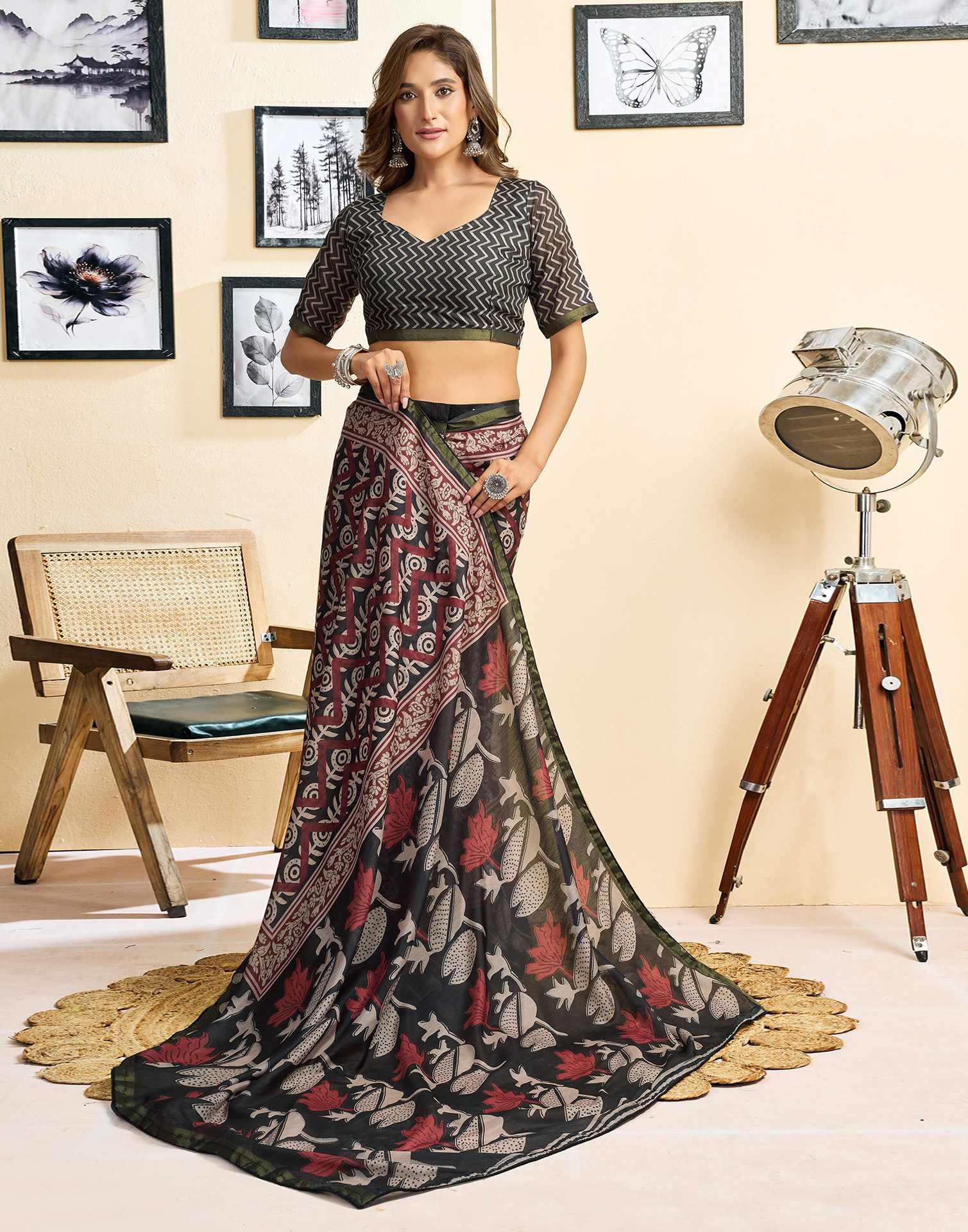 Ready To Wear Grey Linen Printed Saree - Image 2