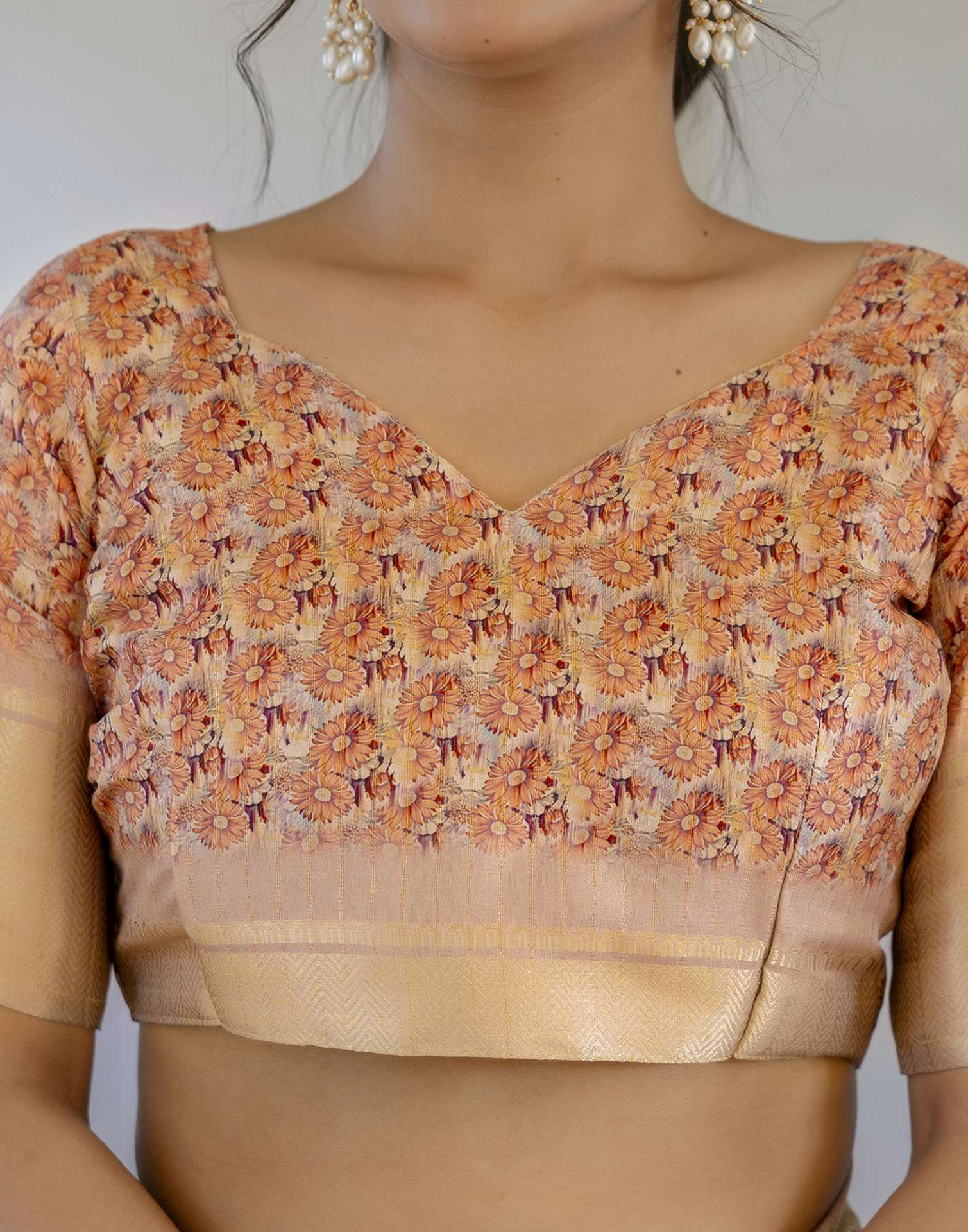 Ready To Wear Light Beige Dola Silk Woven Border Printed Saree - Image 13