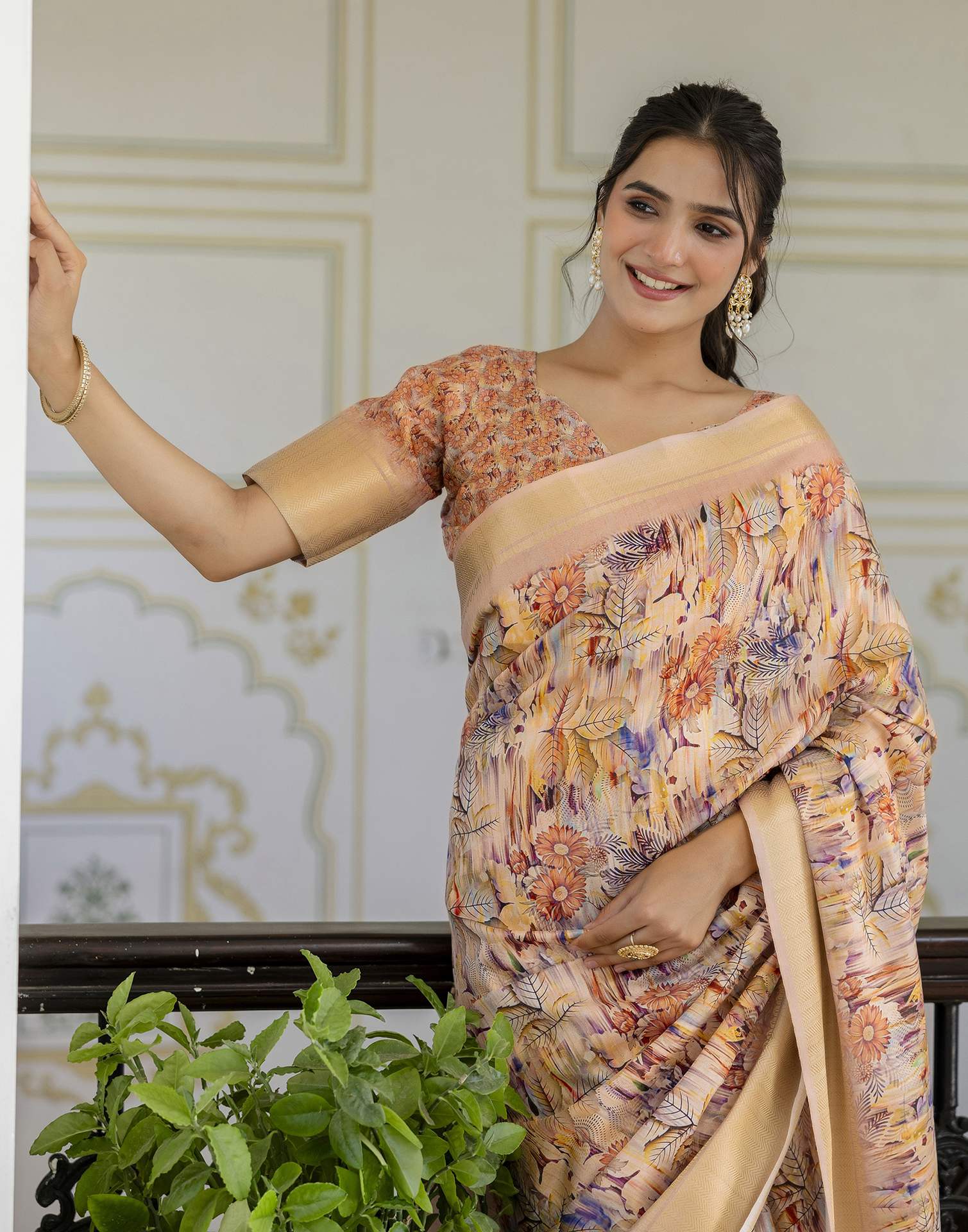 Ready To Wear Light Beige Dola Silk Woven Border Printed Saree - Image 4