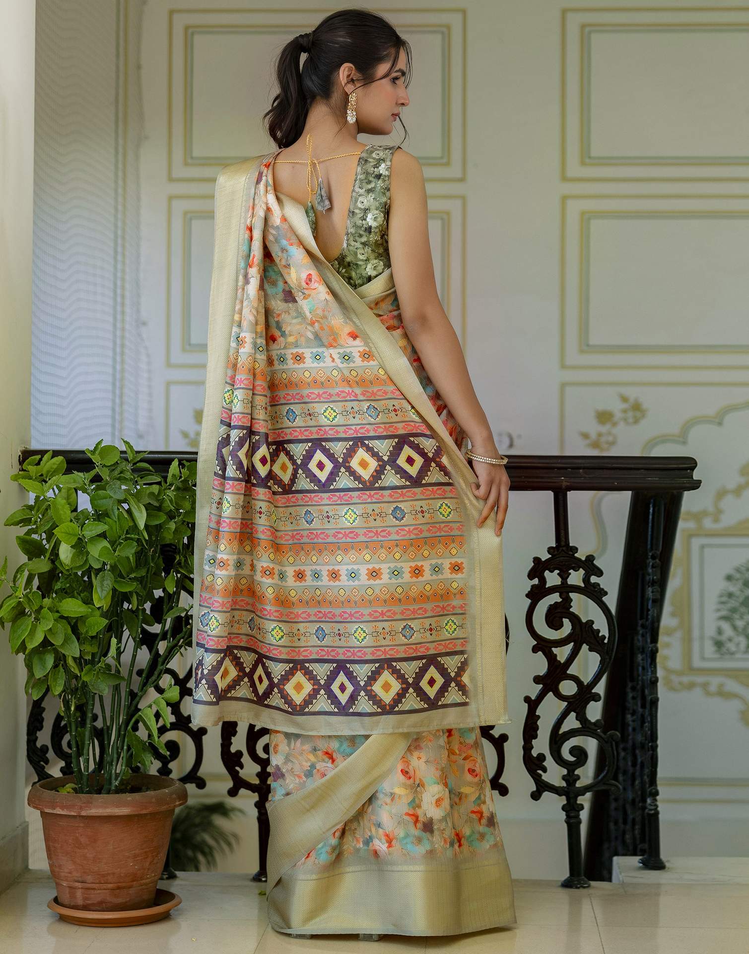Ready To Wear Light Green Dola Silk Woven Border Printed Saree - Image 9