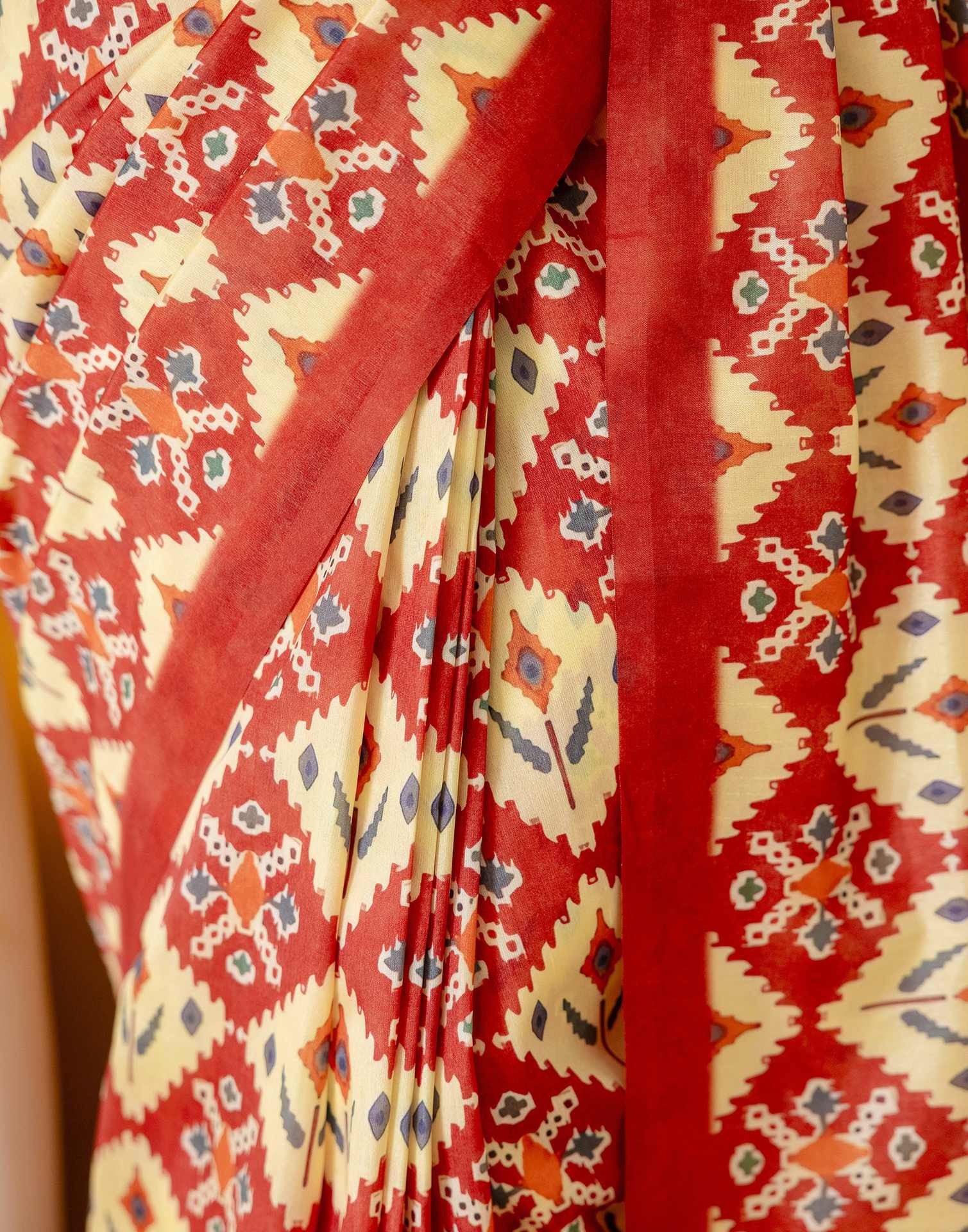 Ready To Wear Multicoloured Silk Printed Saree - Image 12