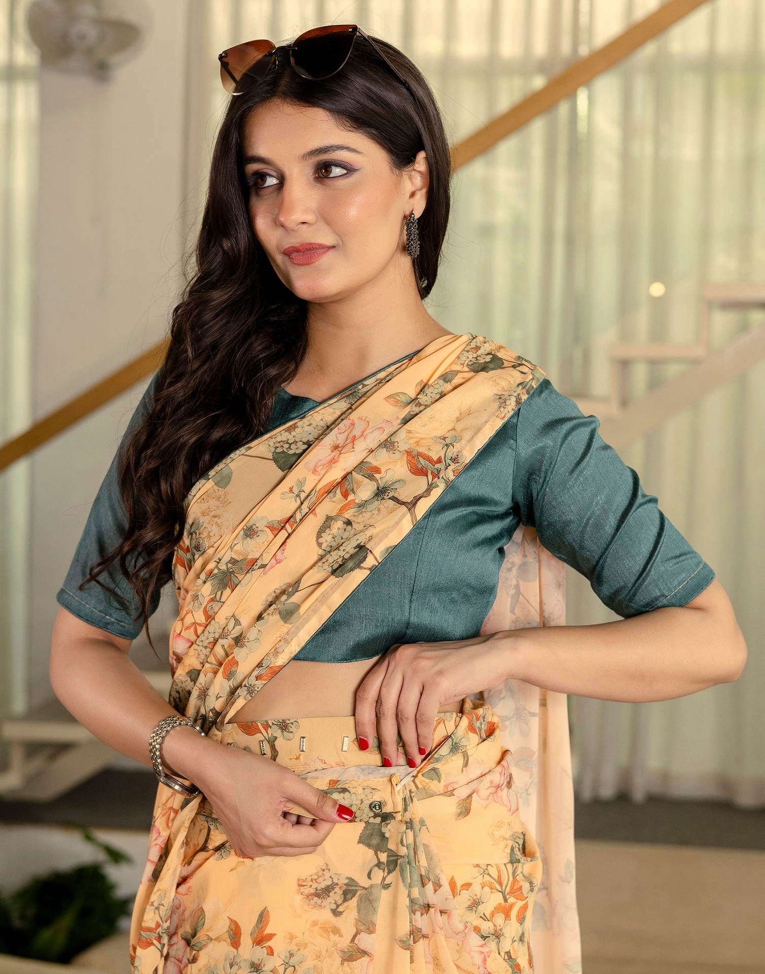 Ready To Wear Multicoloured Georgette Floral Printed Saree - Image 2