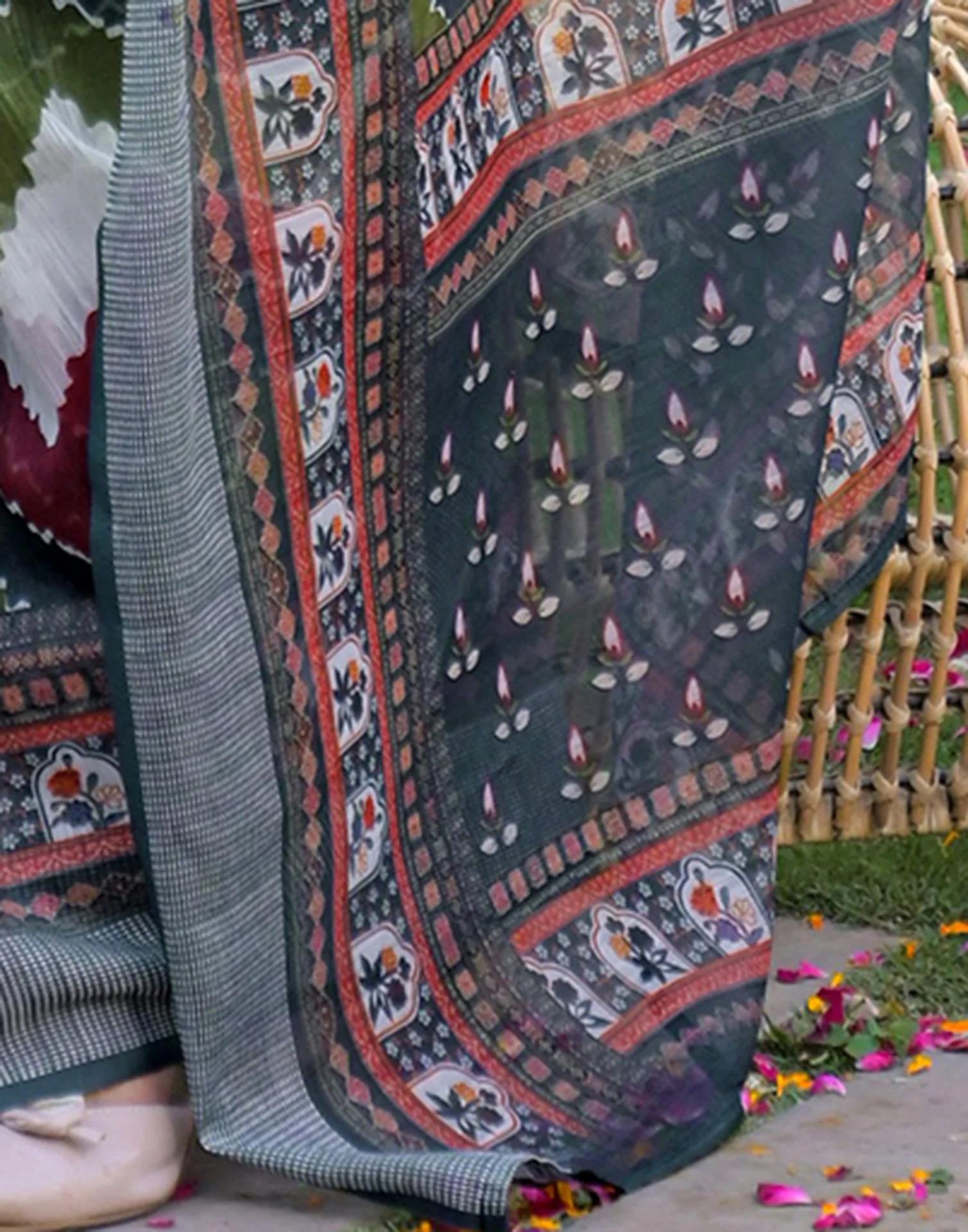 Ready To Wear Multicoloured Linen Printed Embroidery Border Saree - Image 10