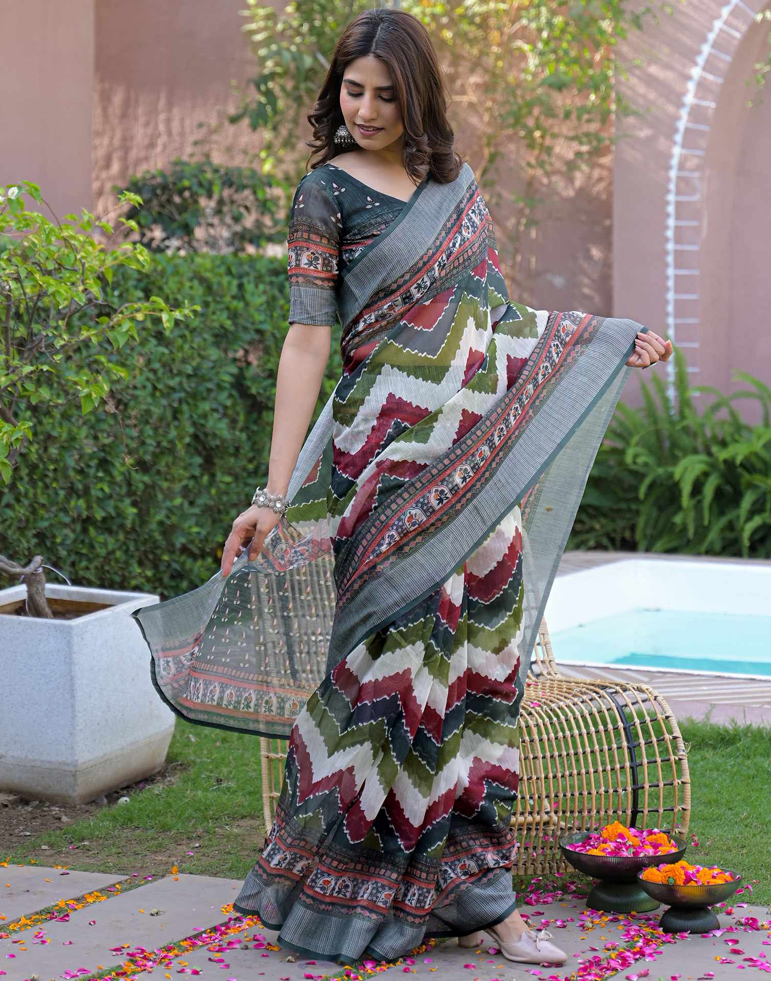 Ready To Wear Multicoloured Linen Printed Embroidery Border Saree - Image 6