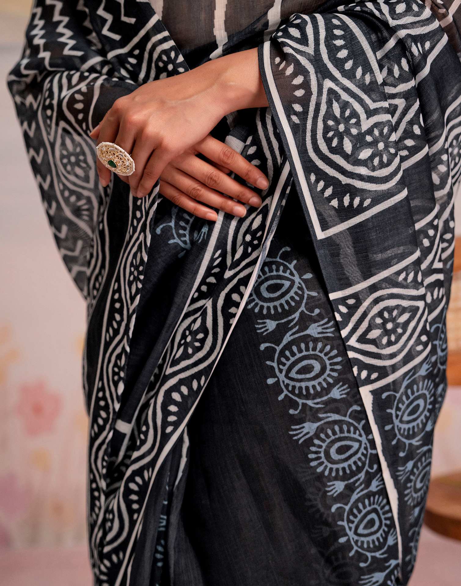 Ready To Wear Navy Blue Linen Printed Saree - Image 12