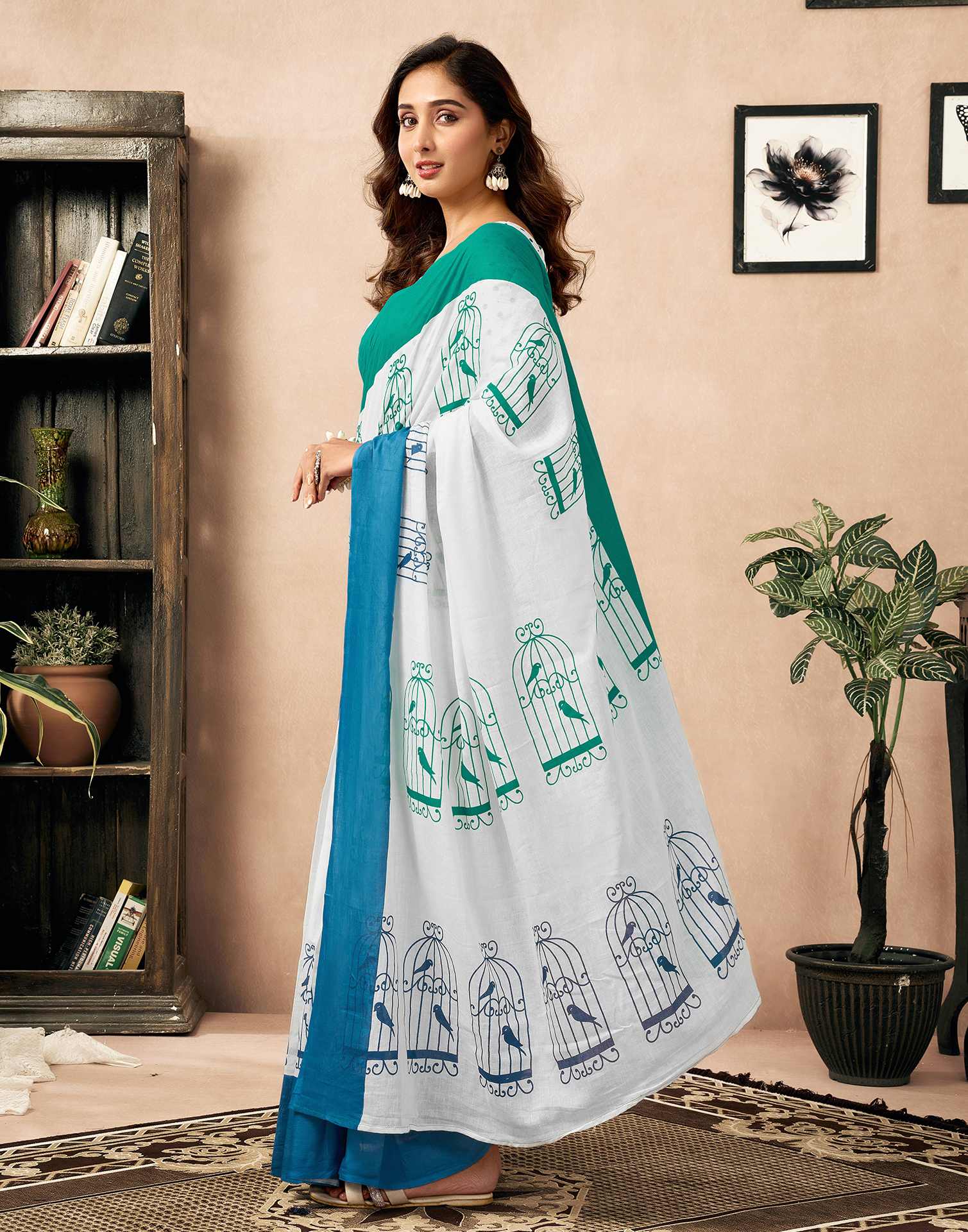 Ready To Wear Off White Cotton Printed Saree - Image 4