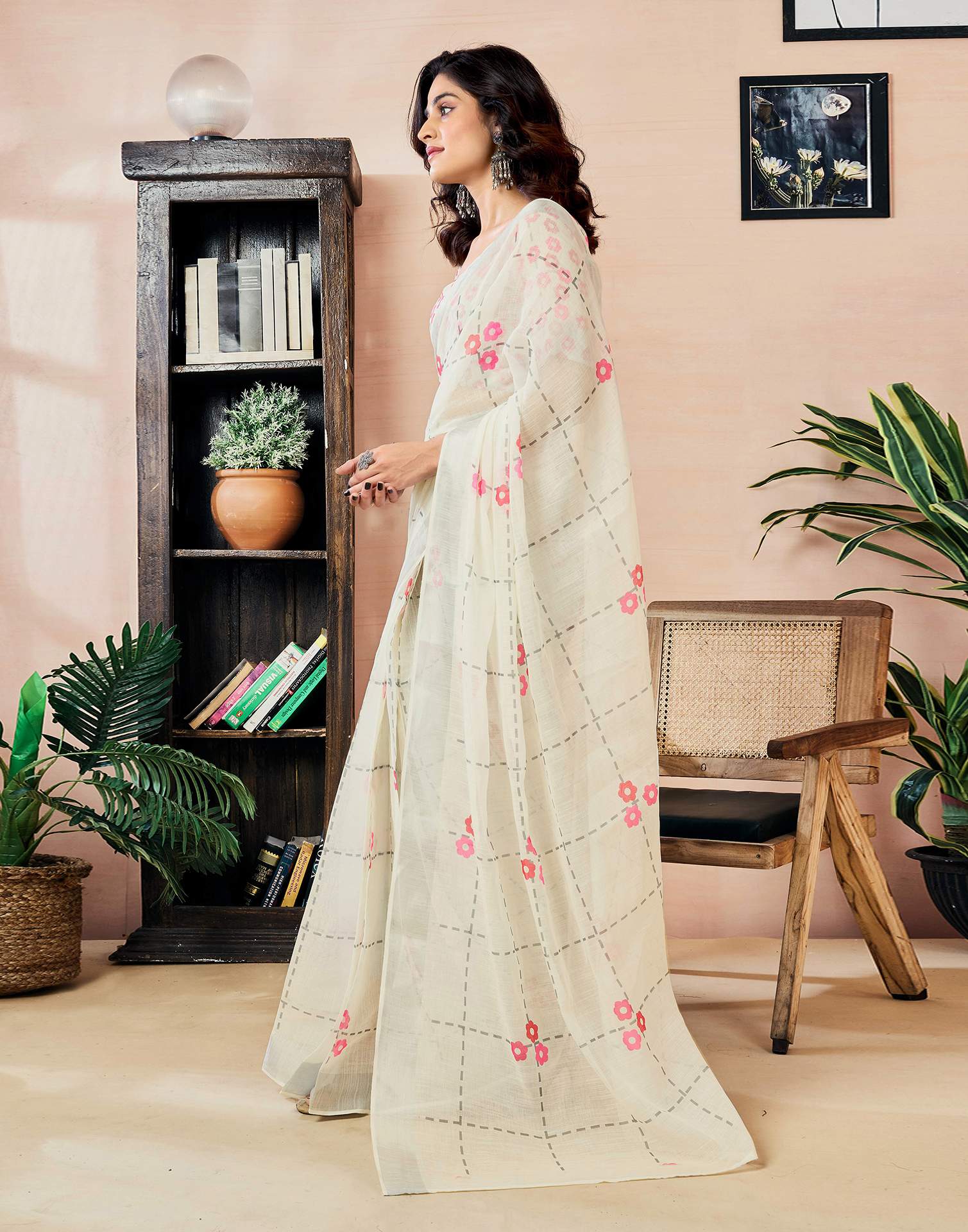 Ready to Wear Off White Linen Floral Printed Saree - Image 4