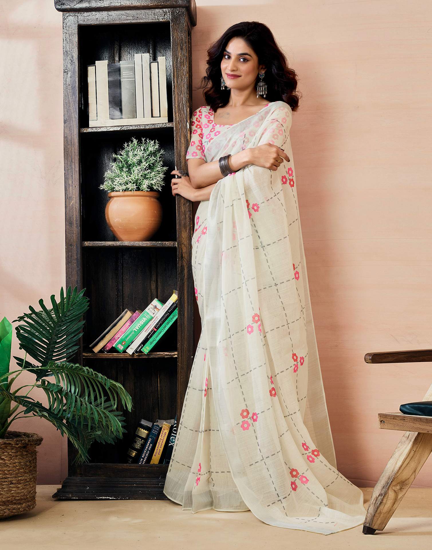 Ready to Wear Off White Linen Floral Printed Saree - Image 6