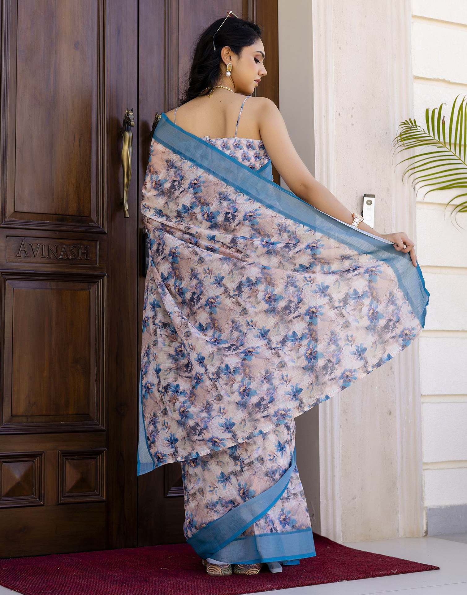 Ready To Wear Off White Linen Floral Printed Saree - Image 7