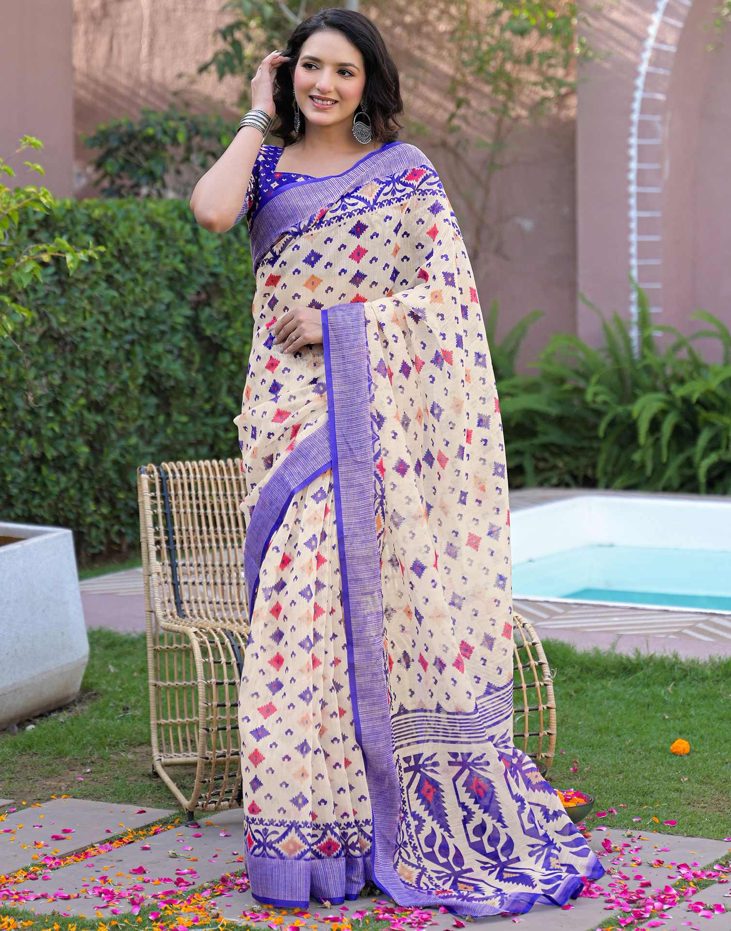 Ready To Wear Off White Linen Printed Embroidery Border Saree - Image 8