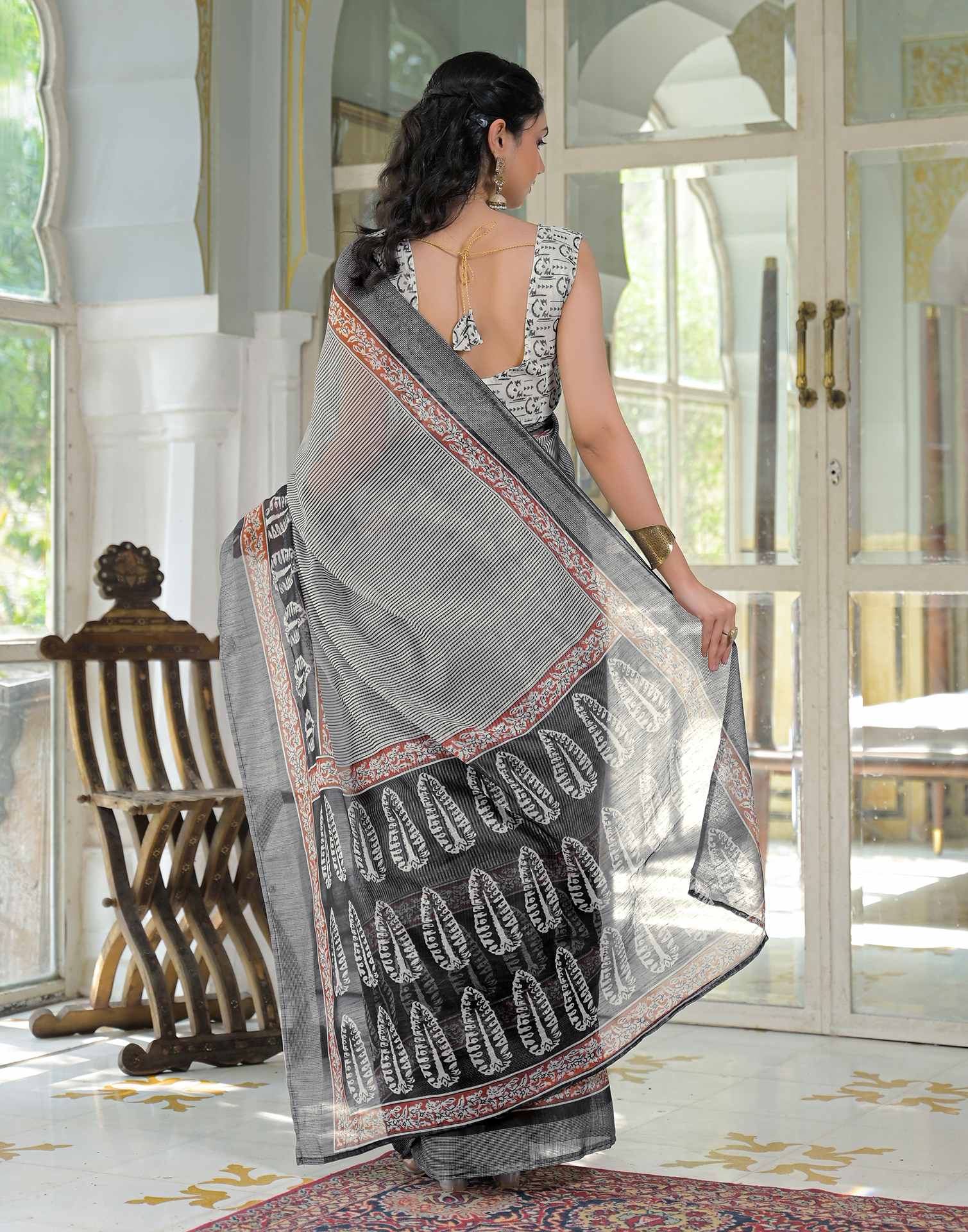 Ready To Wear Grey Linen Printed Saree - Image 7