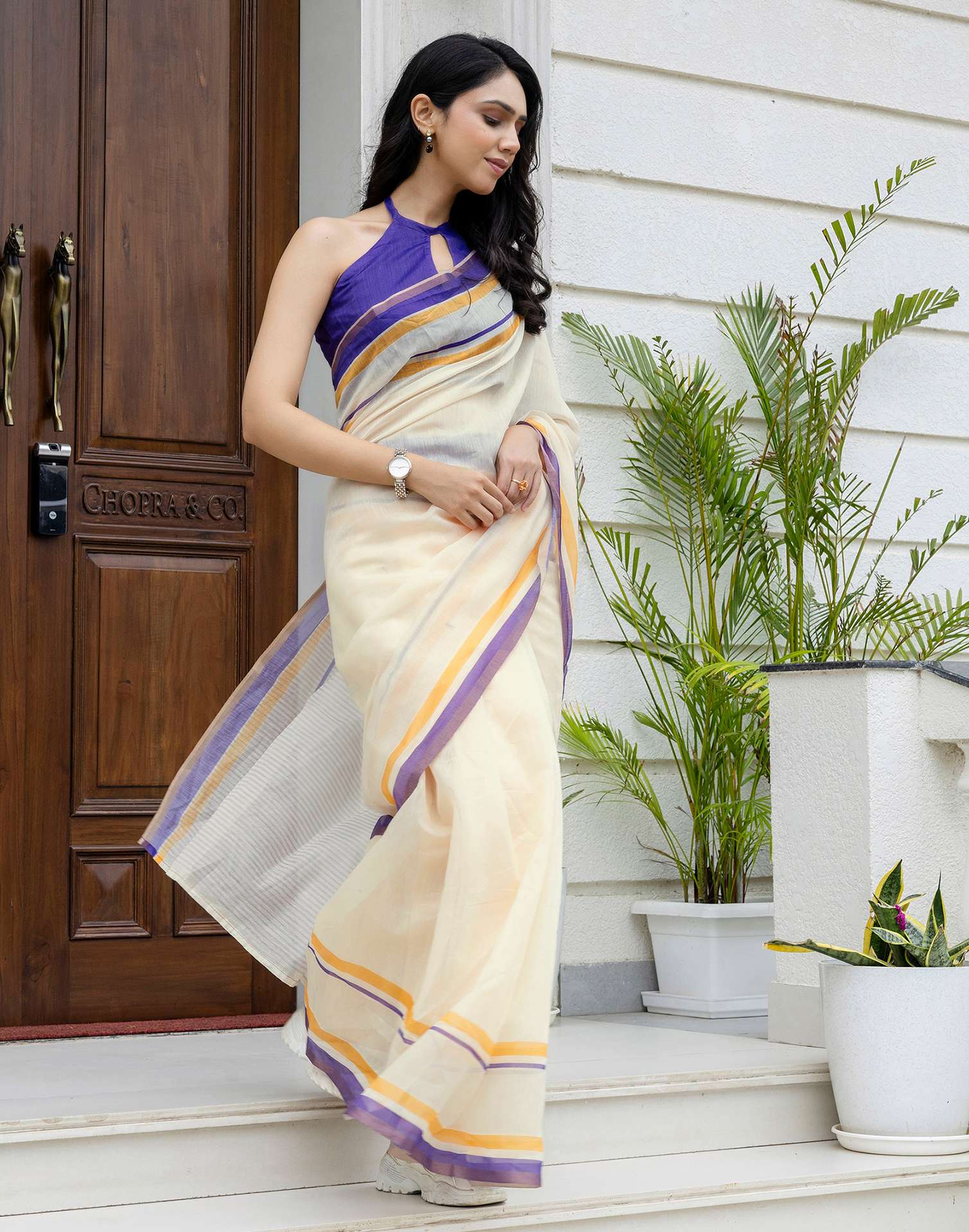 Ready To Wear Off White Linen Printed Saree - Image 9