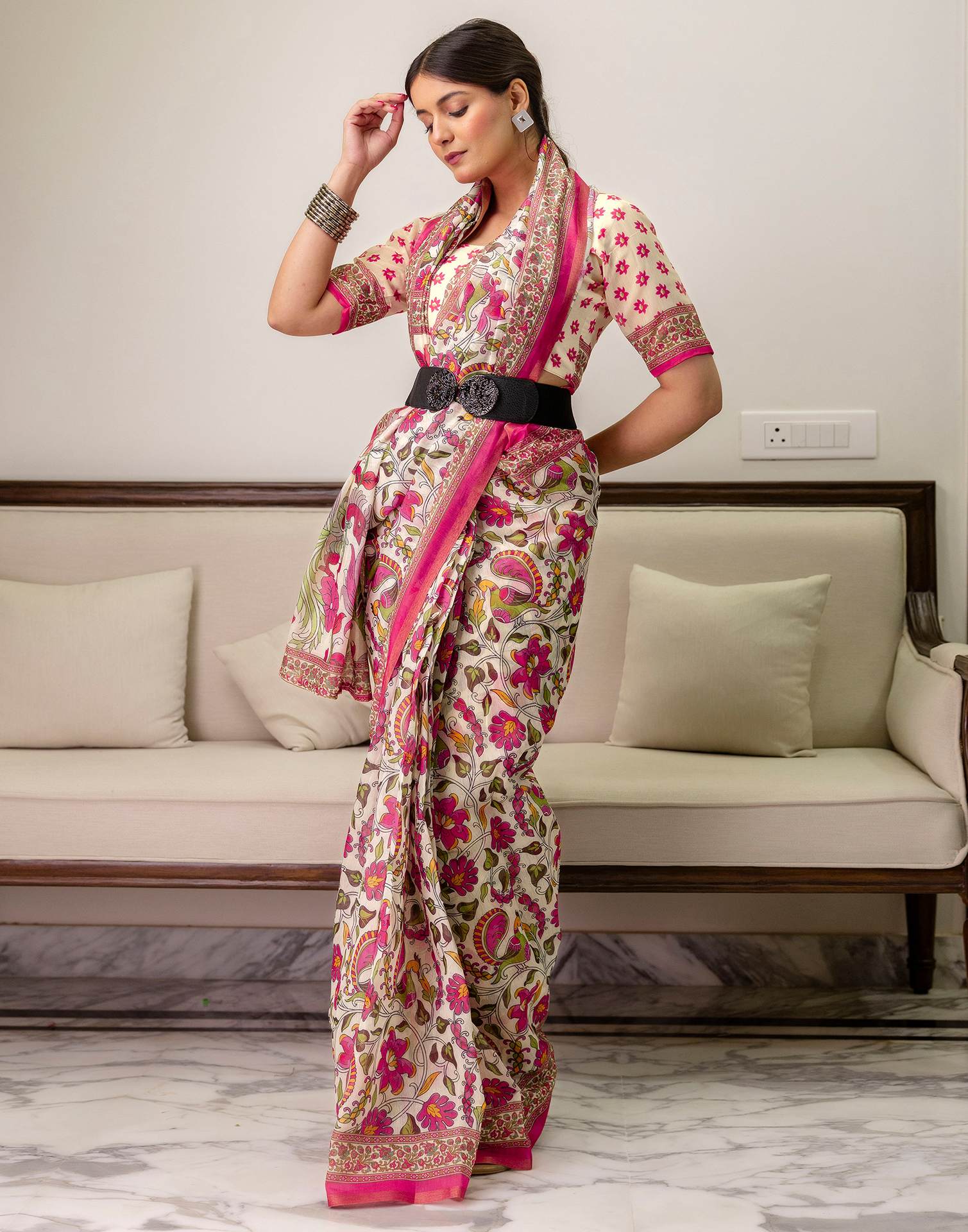 Ready To Wear Off White Linen Printed Saree - Image 8