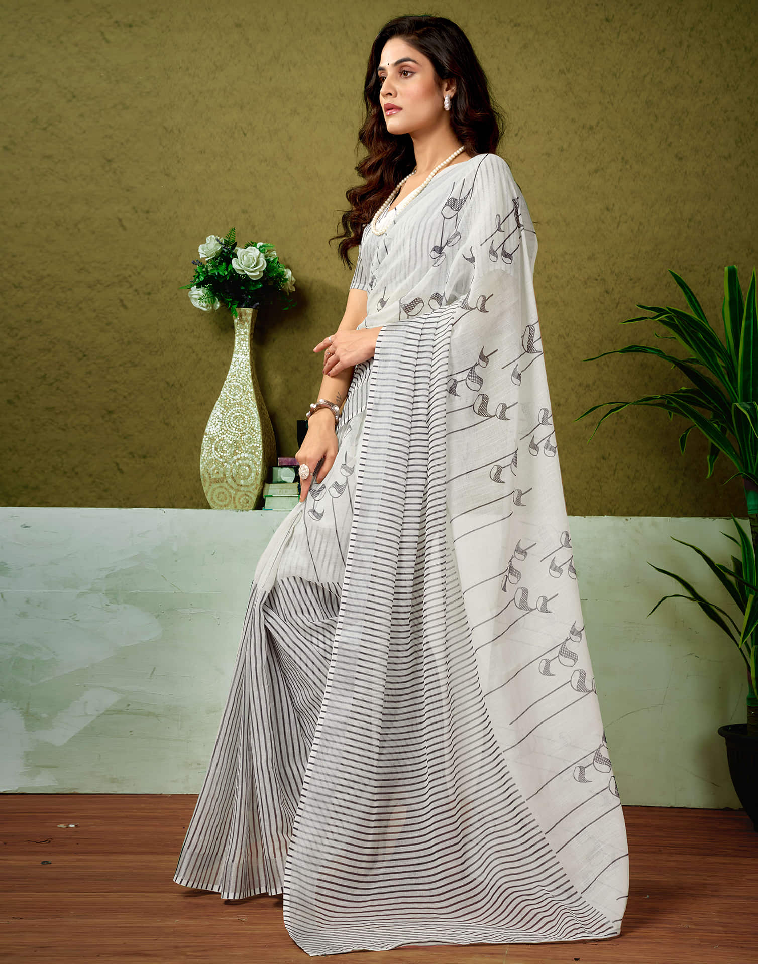 Ready To Wear Off White Linen Zari Printed Saree - Image 5