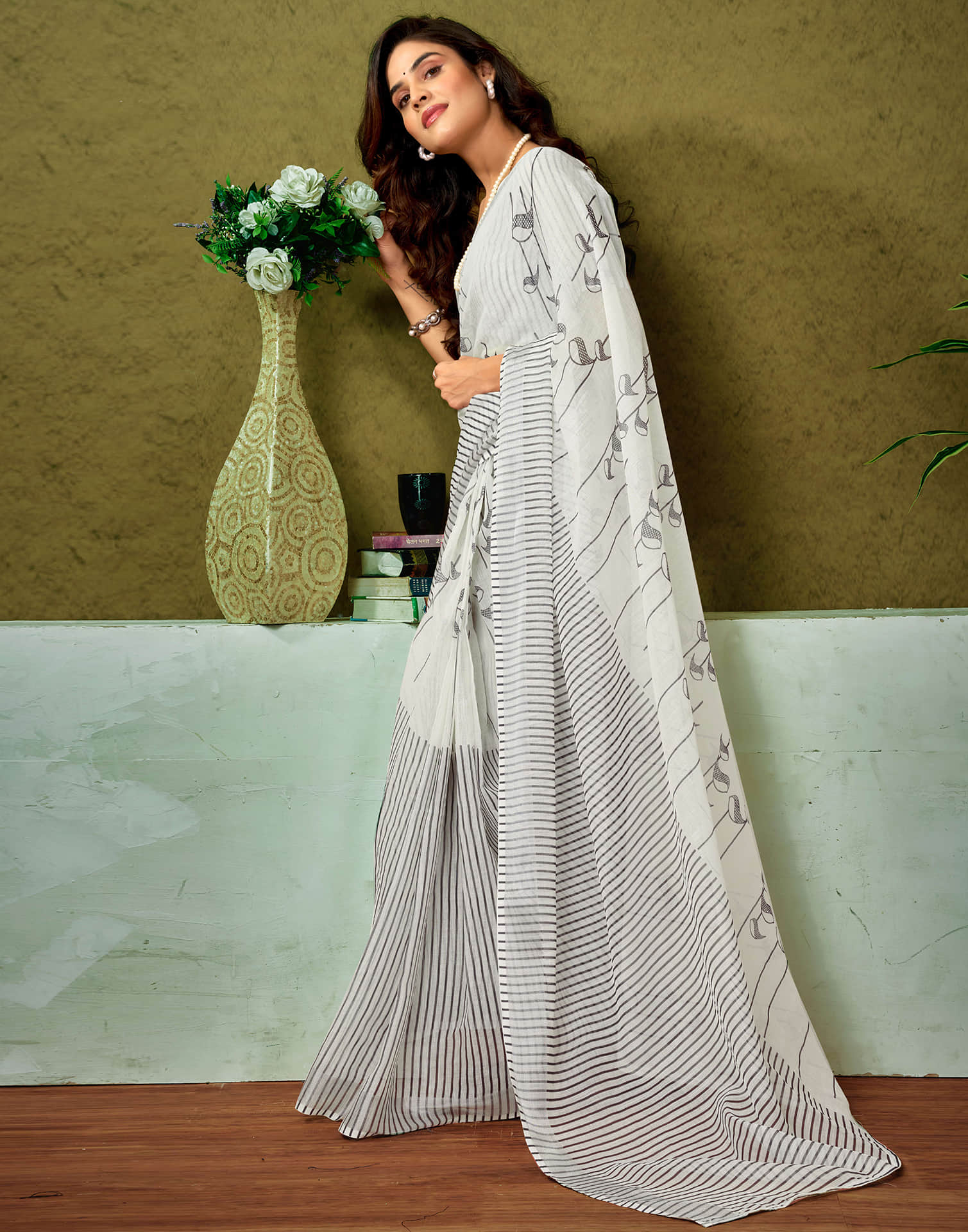 Ready To Wear Off White Linen Zari Printed Saree - Image 6