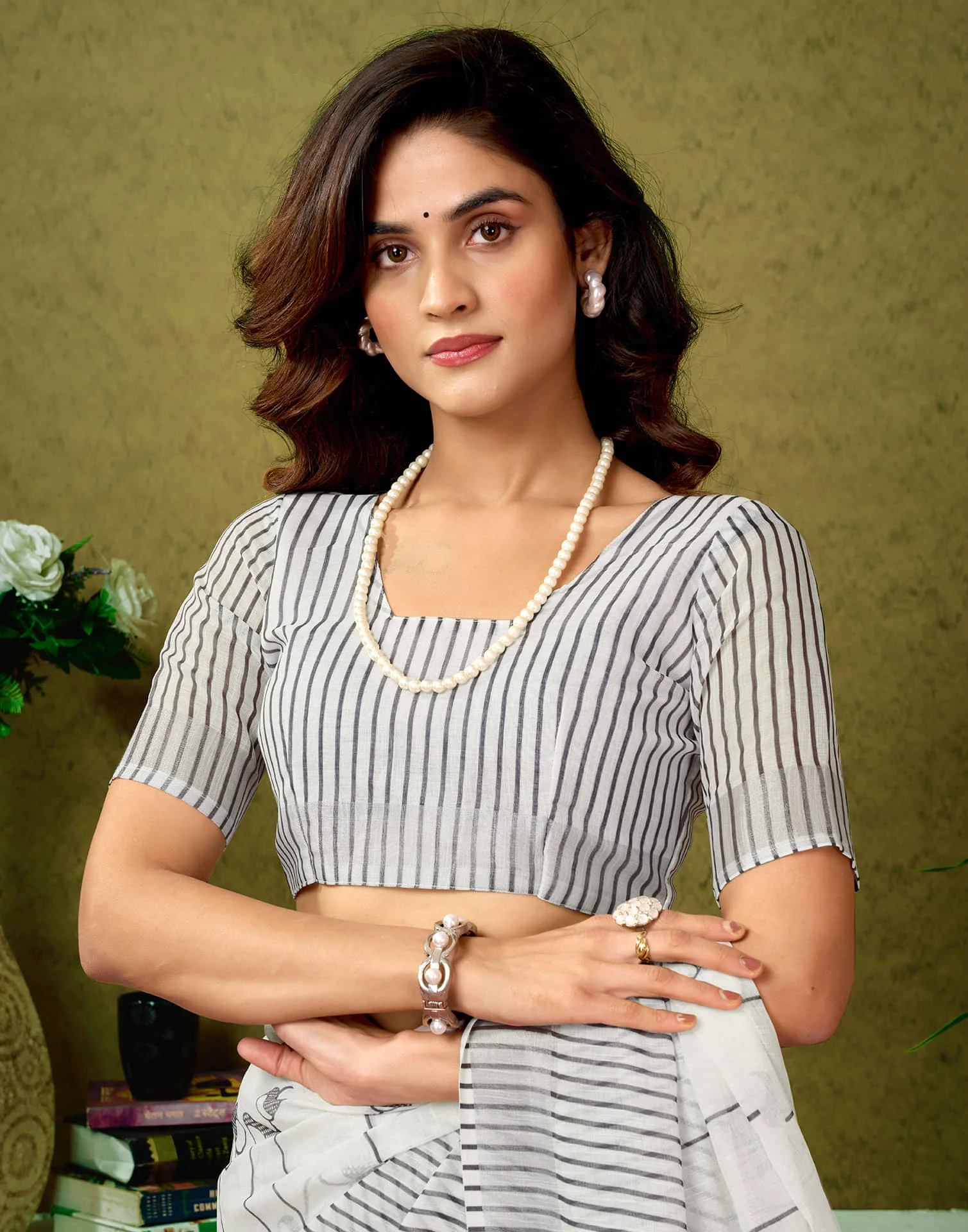 Ready To Wear Off White Linen Zari Printed Saree - Image 9