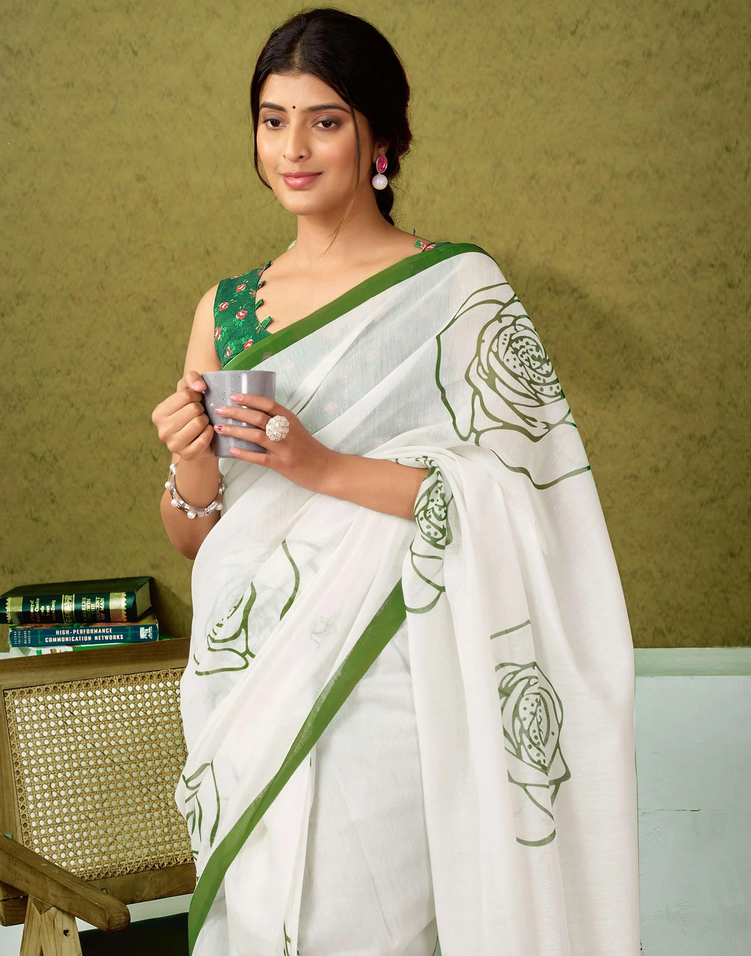 Ready To Wear Off White Cotton Printed Saree - Image 4