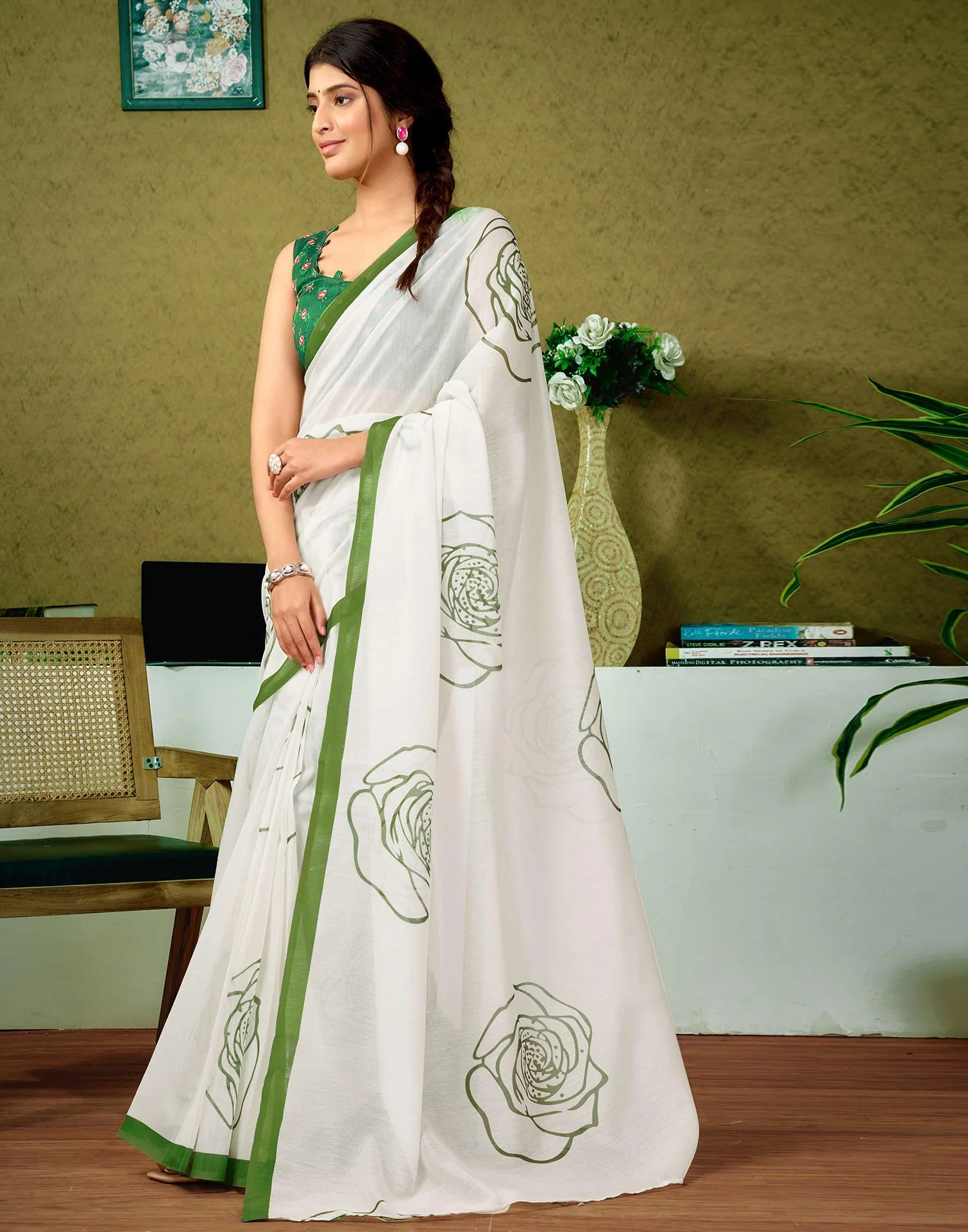 Ready To Wear Off White Cotton Printed Saree - Image 5
