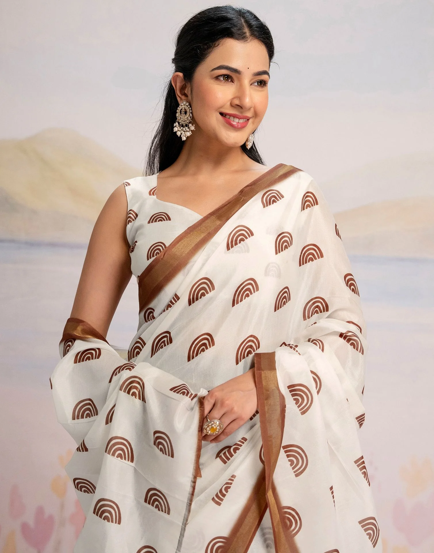 Ready To Wear Off White Silk Printed Saree - Image 4