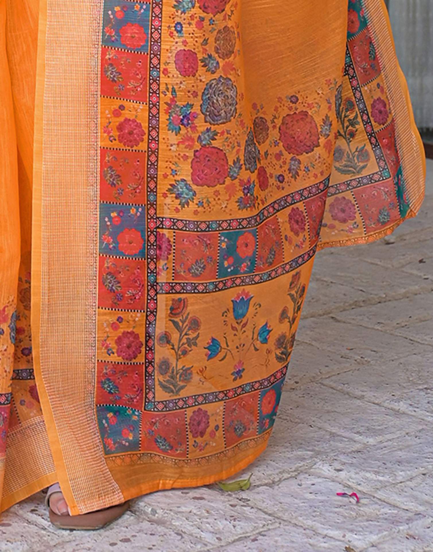 Ready To Wear Orange Linen Printed Embroidery Border Saree - Image 10