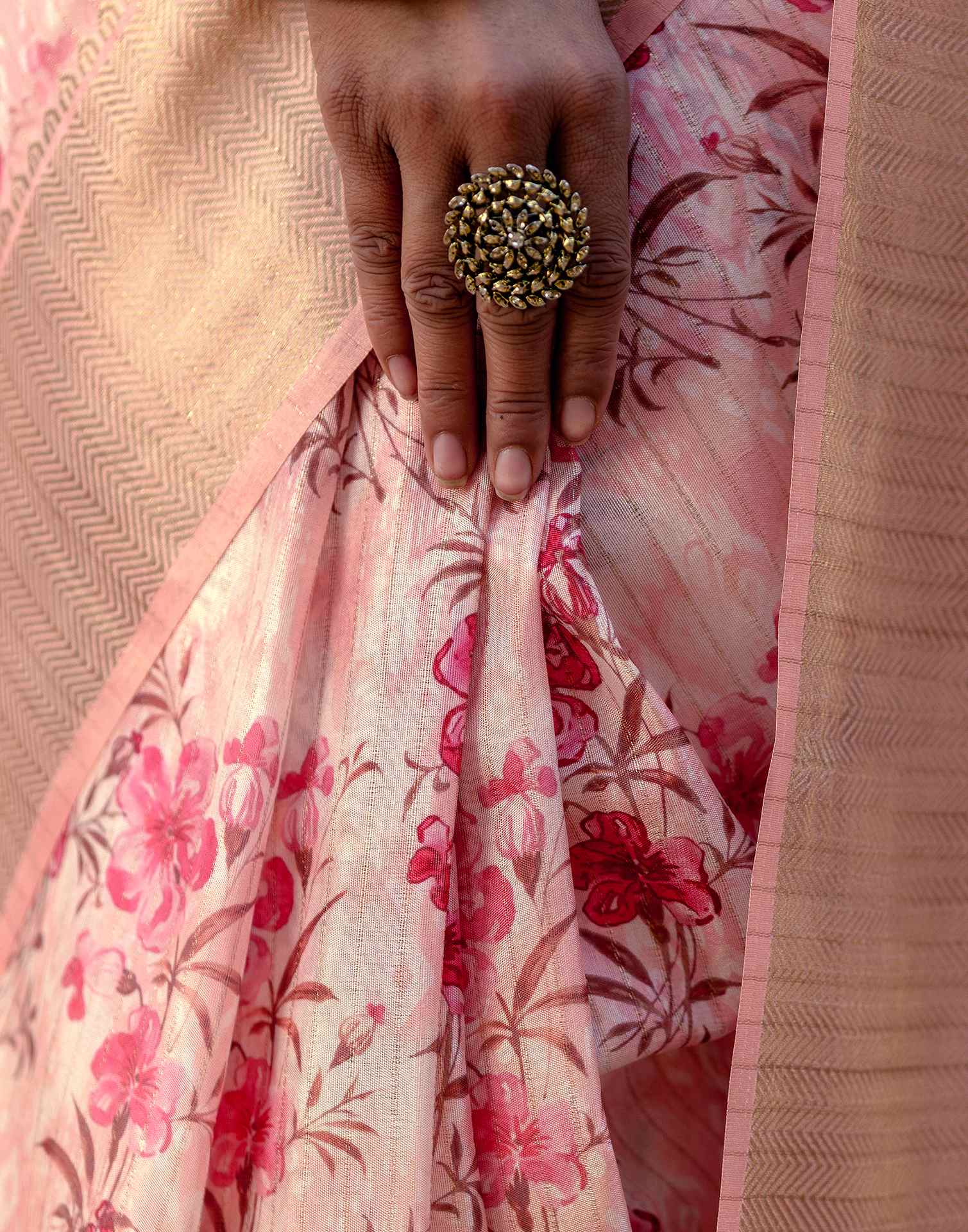 Ready To Wear Peach Dola Silk Woven Border Floral Printed Saree - Image 11