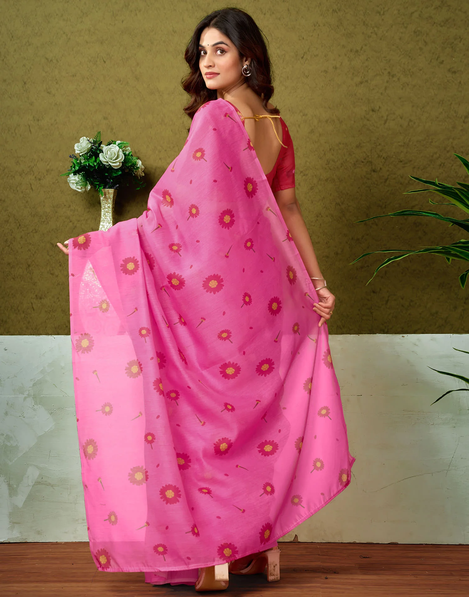 Ready To Wear Pink Cotton Printed Saree - Image 5