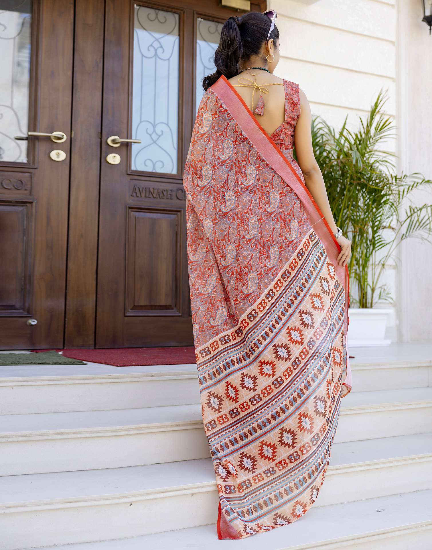 Ready To Wear Red Linen Woven Border Printed Saree - Image 7