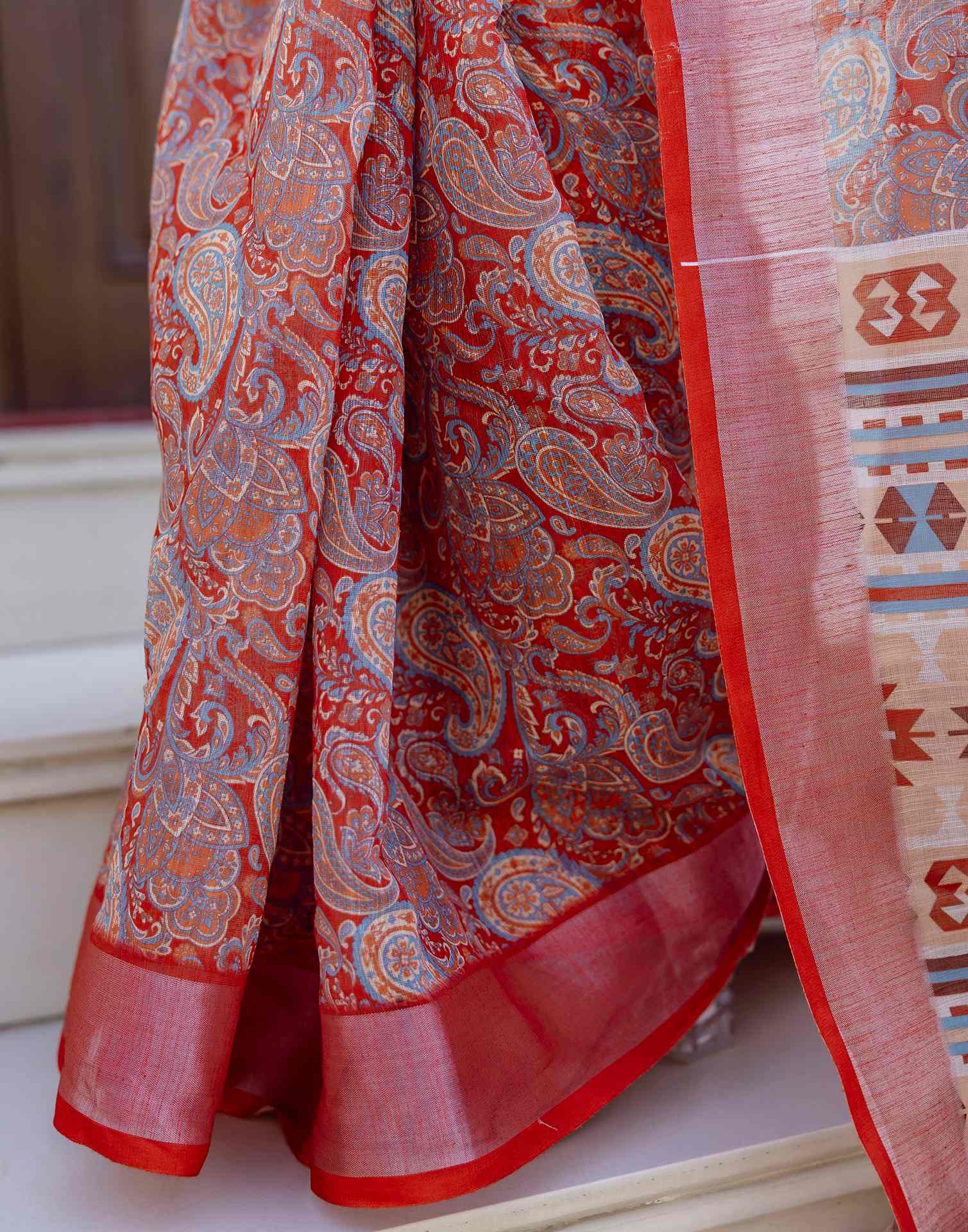 Ready To Wear Red Linen Woven Border Printed Saree - Image 8