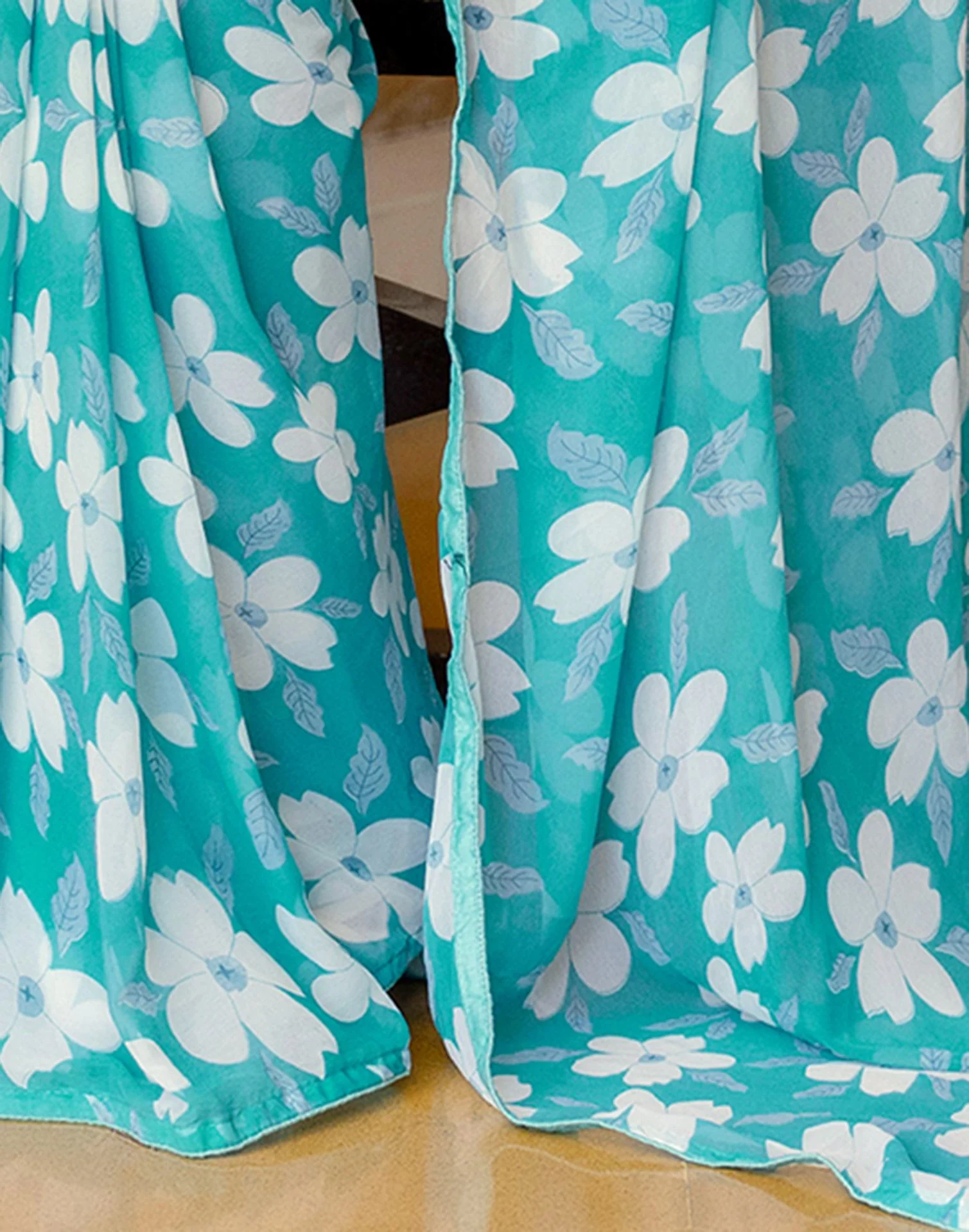 Ready To Wear Turquoise Georgette Floral Printed Saree - Image 10
