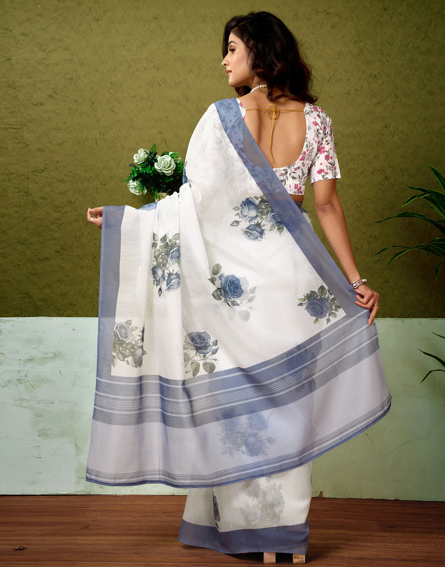 Ready To Wear White Cotton Floral Printed Saree - Image 8