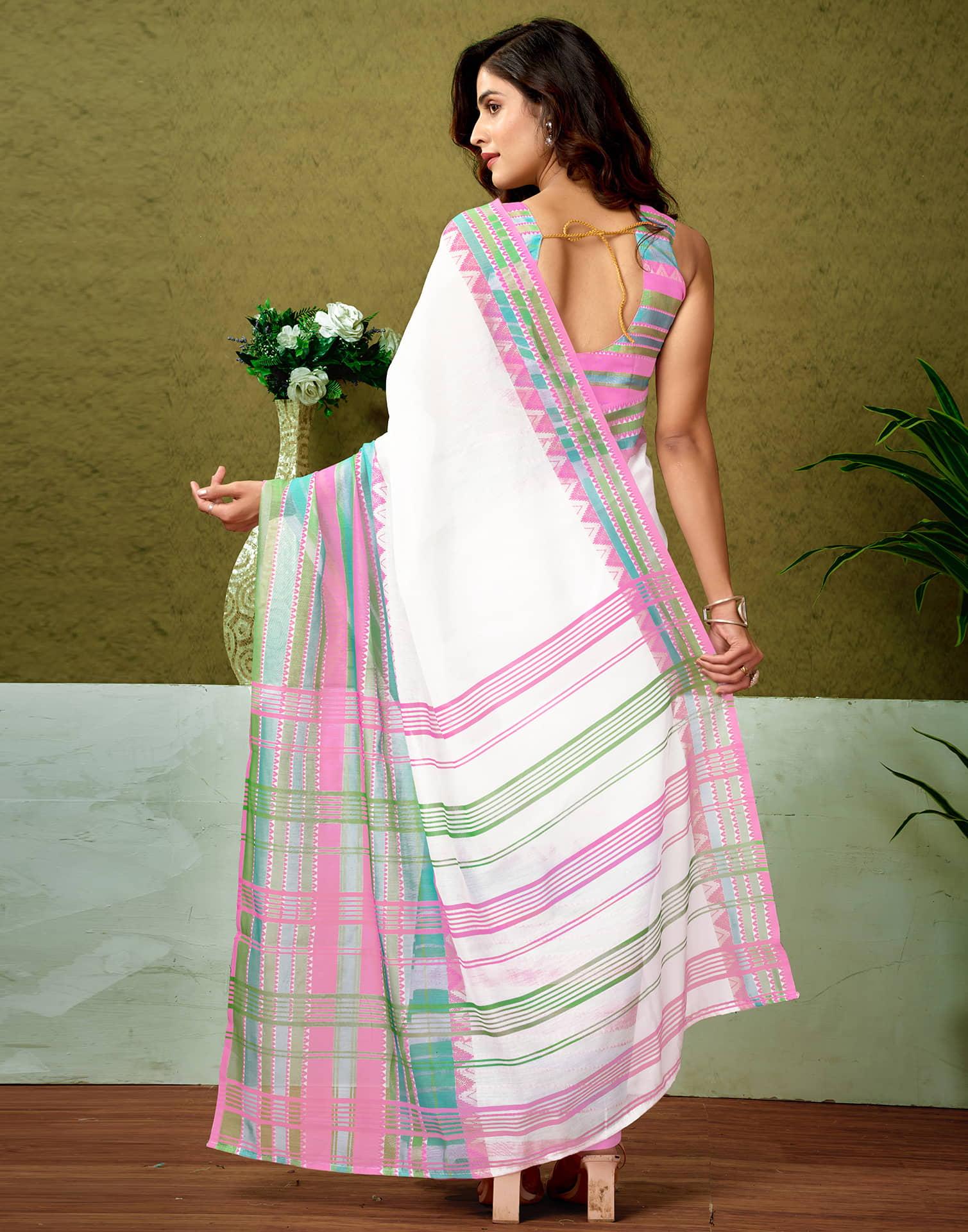 Ready To Wear White Cotton Printed Saree - Image 8