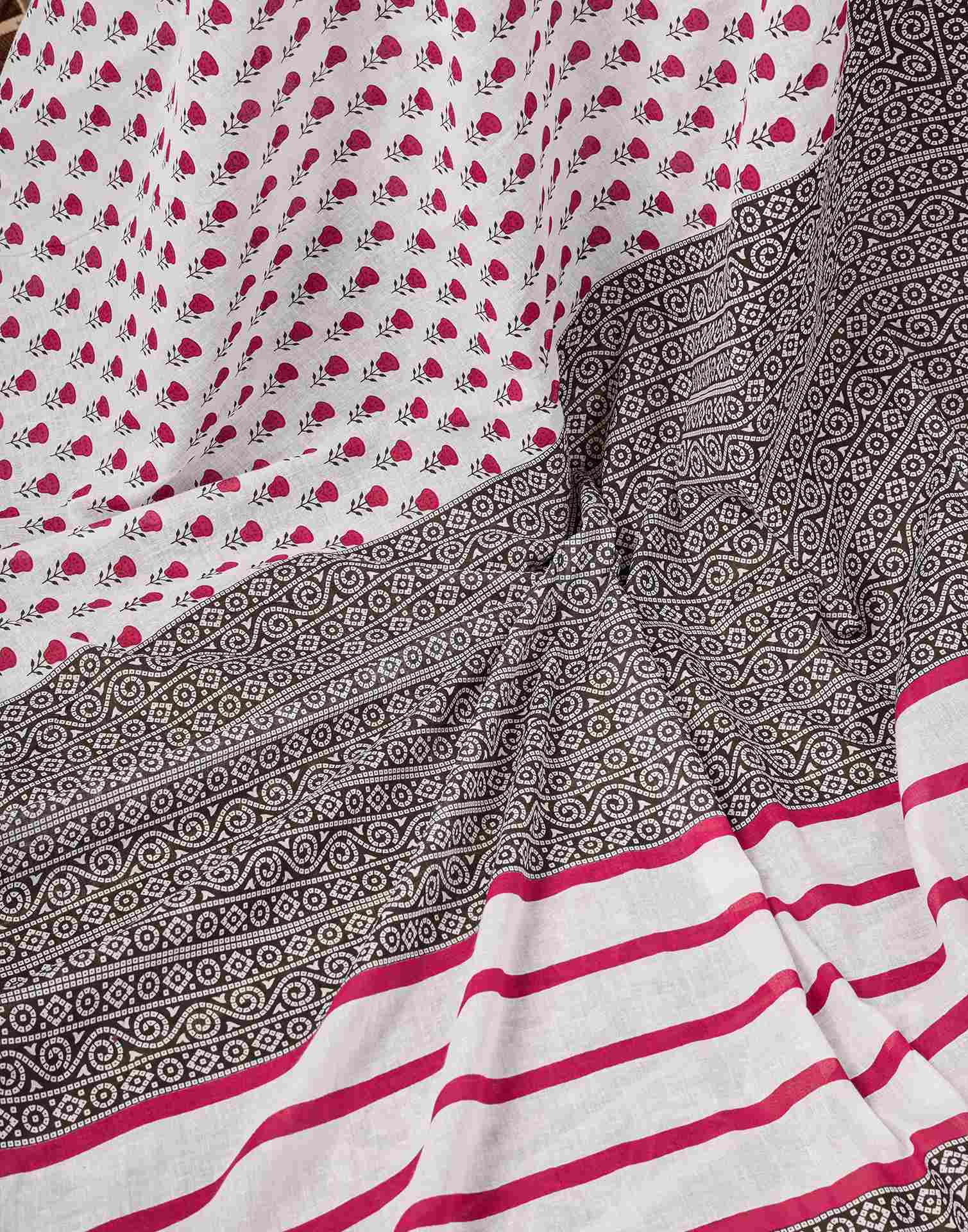 Ready To Wear White Cotton Printed Saree - Image 9