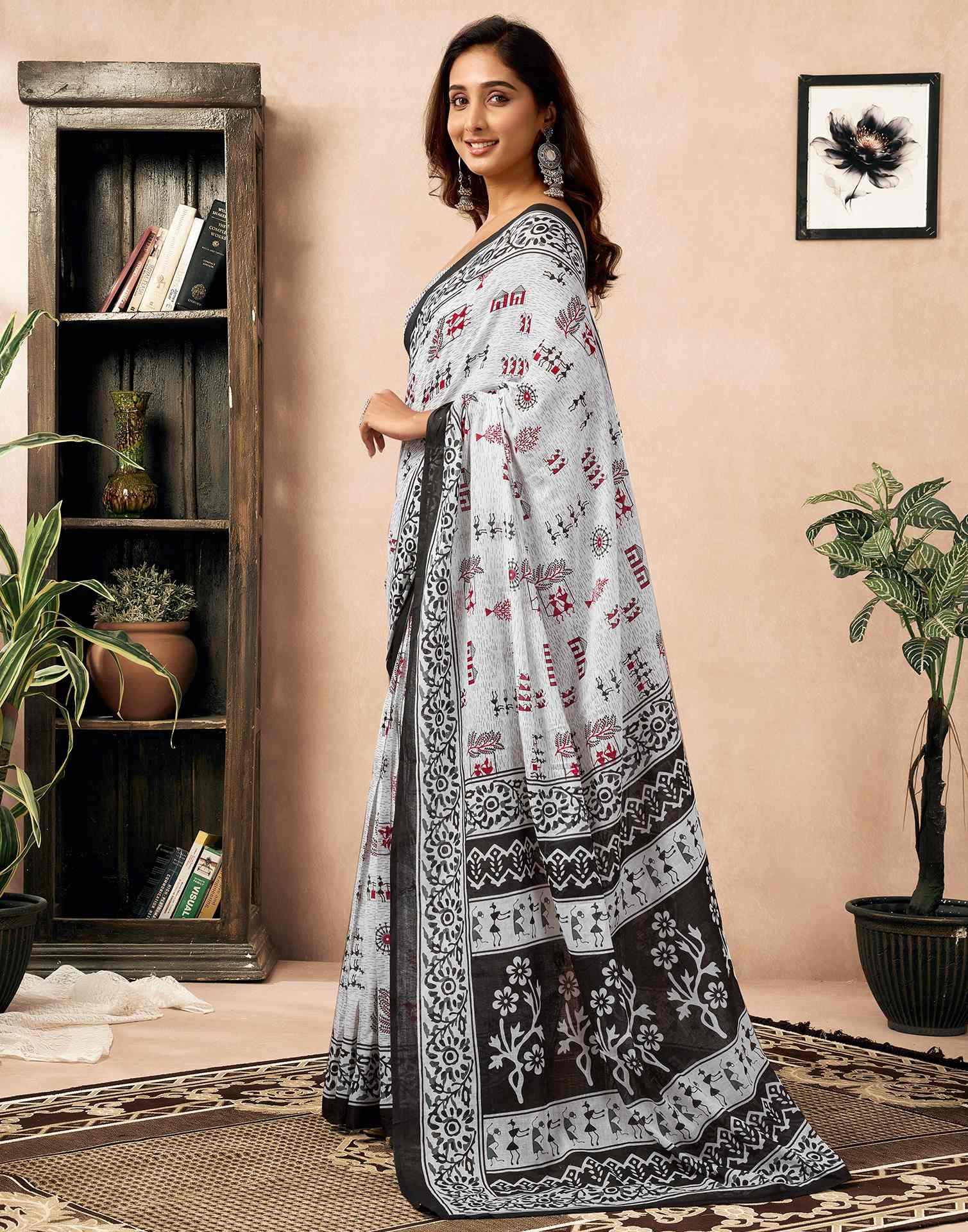 Ready To Wear White Cotton Printed Saree - Image 4