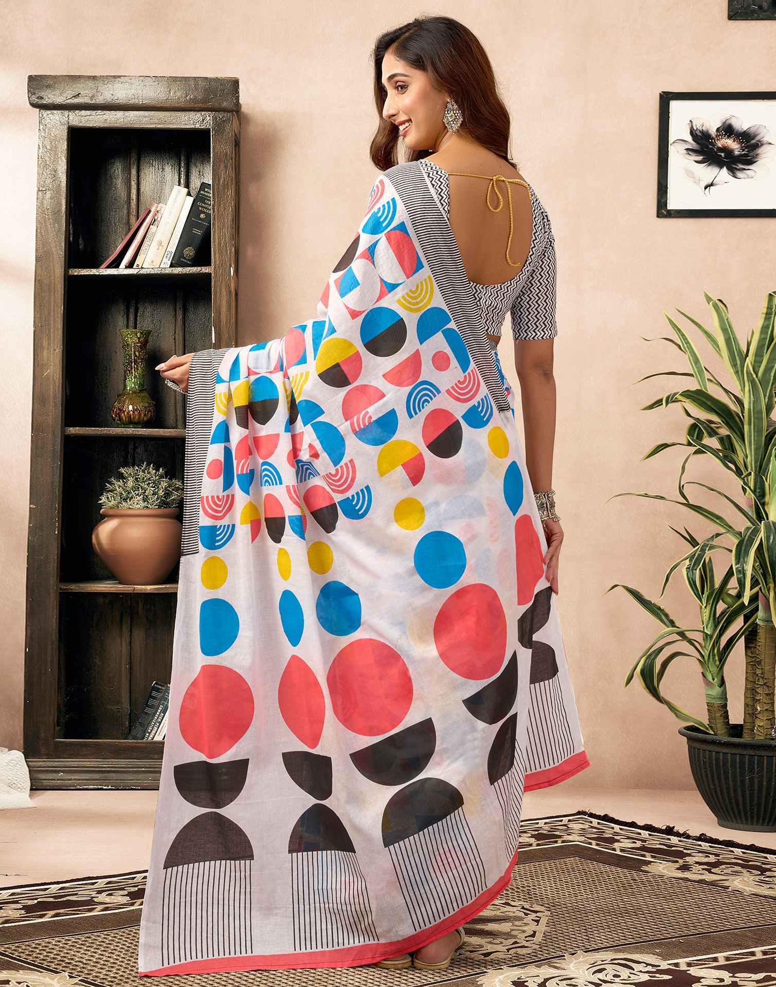 Ready To Wear White Cotton Printed Saree With Pocket - Image 7