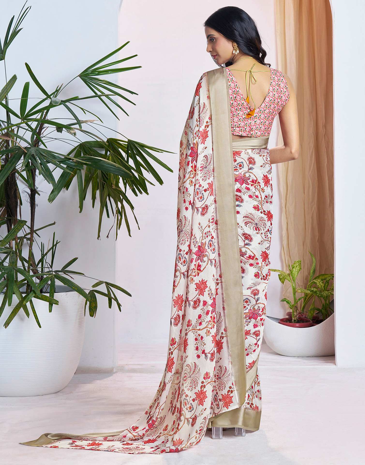Ready To Wear White Georgette Floral Printed Saree - Image 5