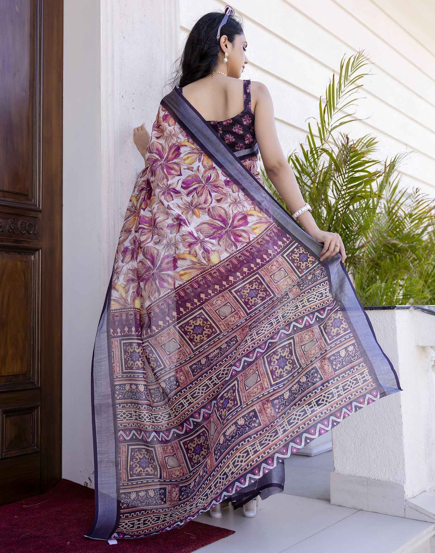 Ready To Wear White Linen Floral Printed Saree - Image 9