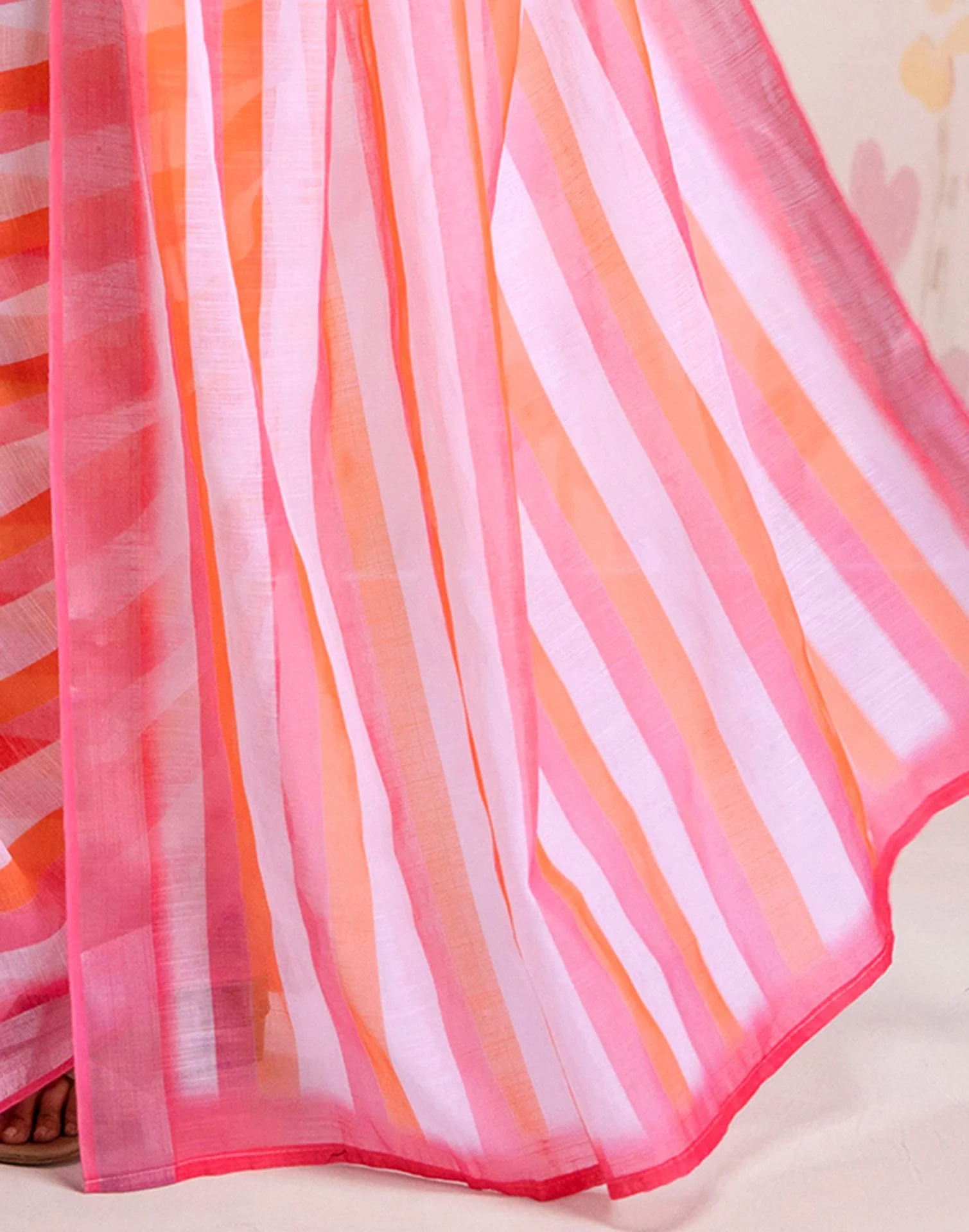 Ready To Wear White Linen Printed Saree - Image 12