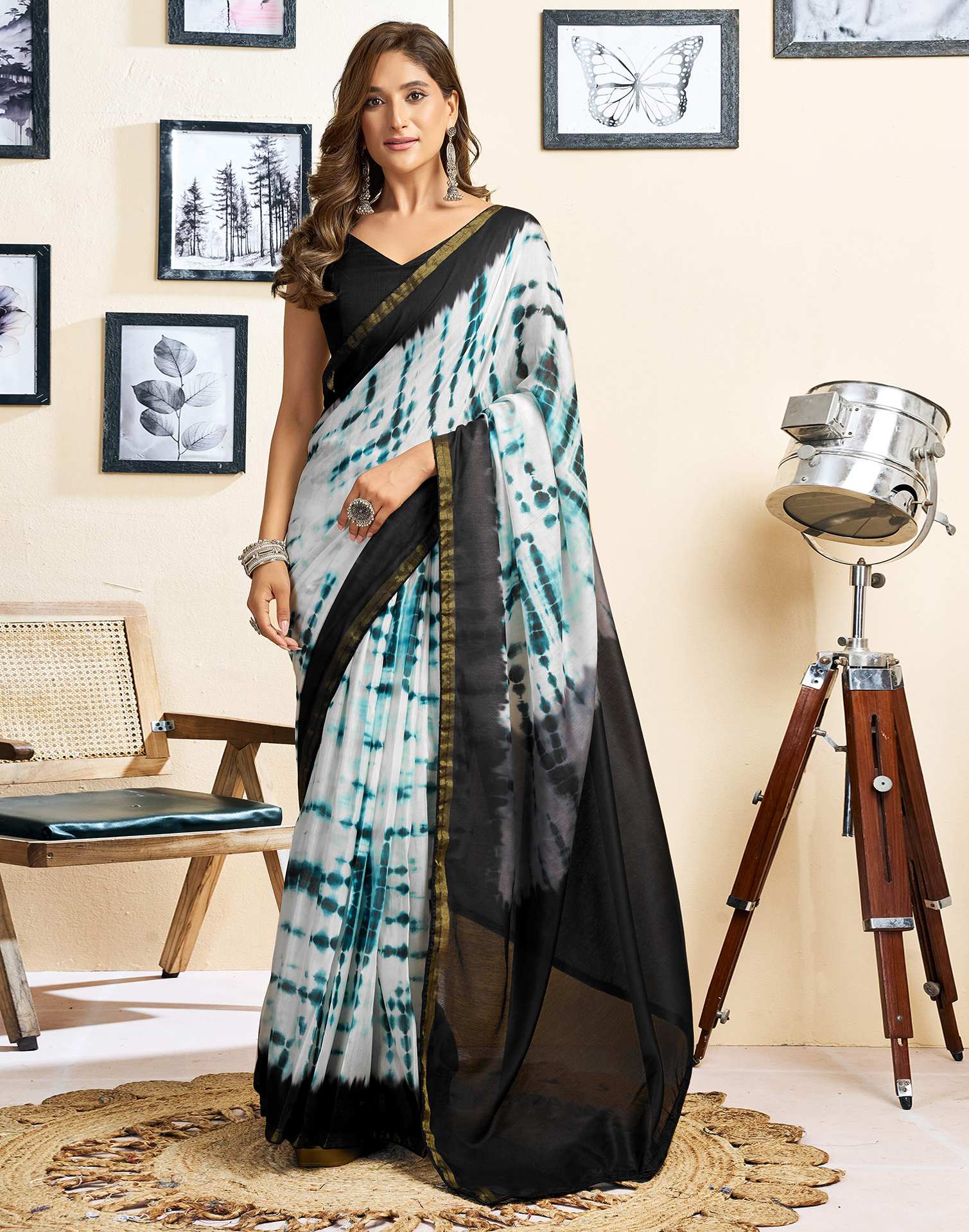 Ready To Wear White Linen Printed Saree - Image 5