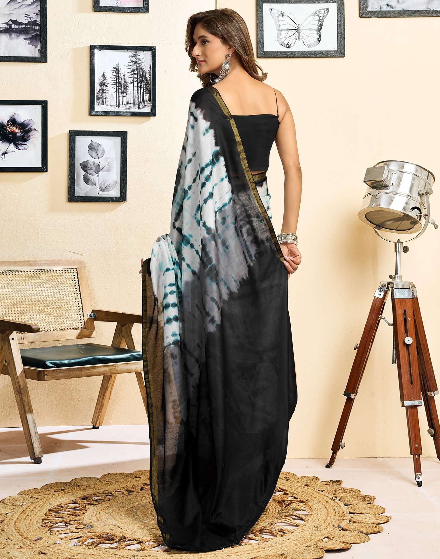 Ready To Wear White Linen Printed Saree - Image 8