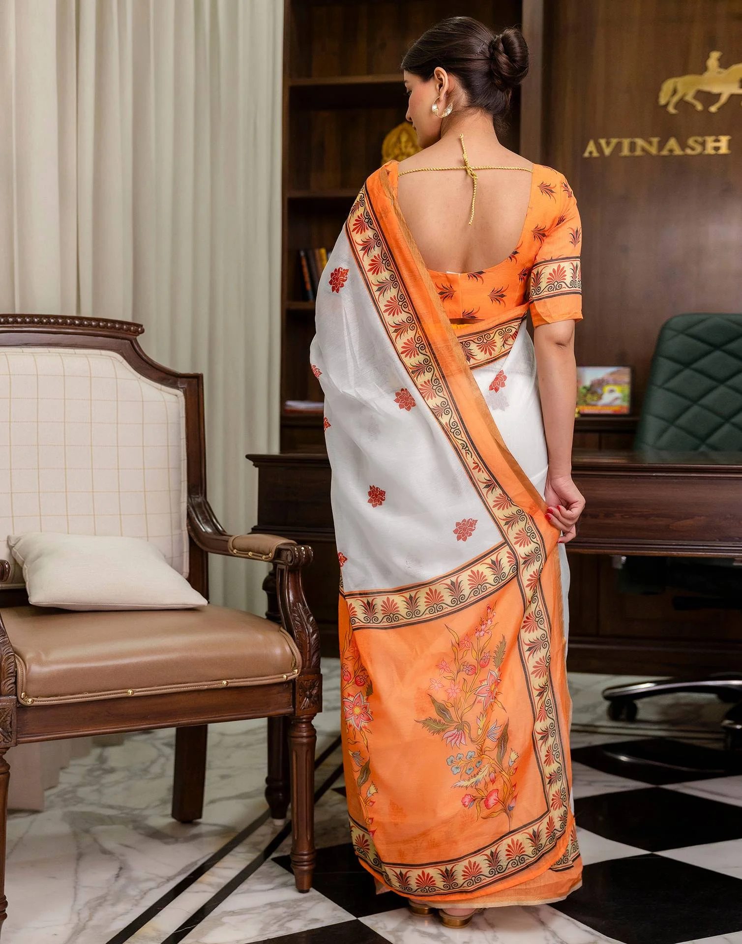 Ready To Wear White Linen Printed Saree - Image 6