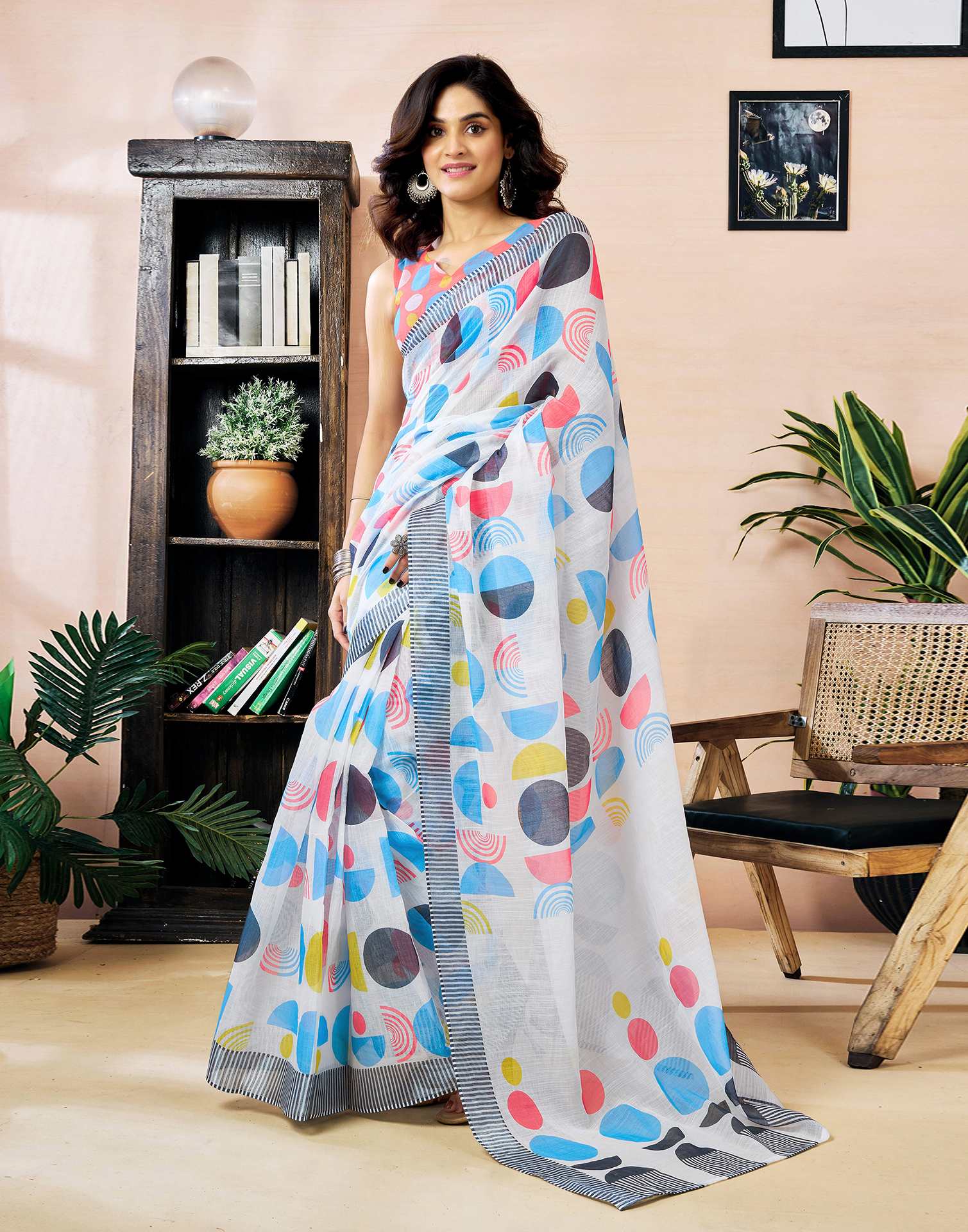Ready to Wear White Linen Zari Printed Saree - Image 2