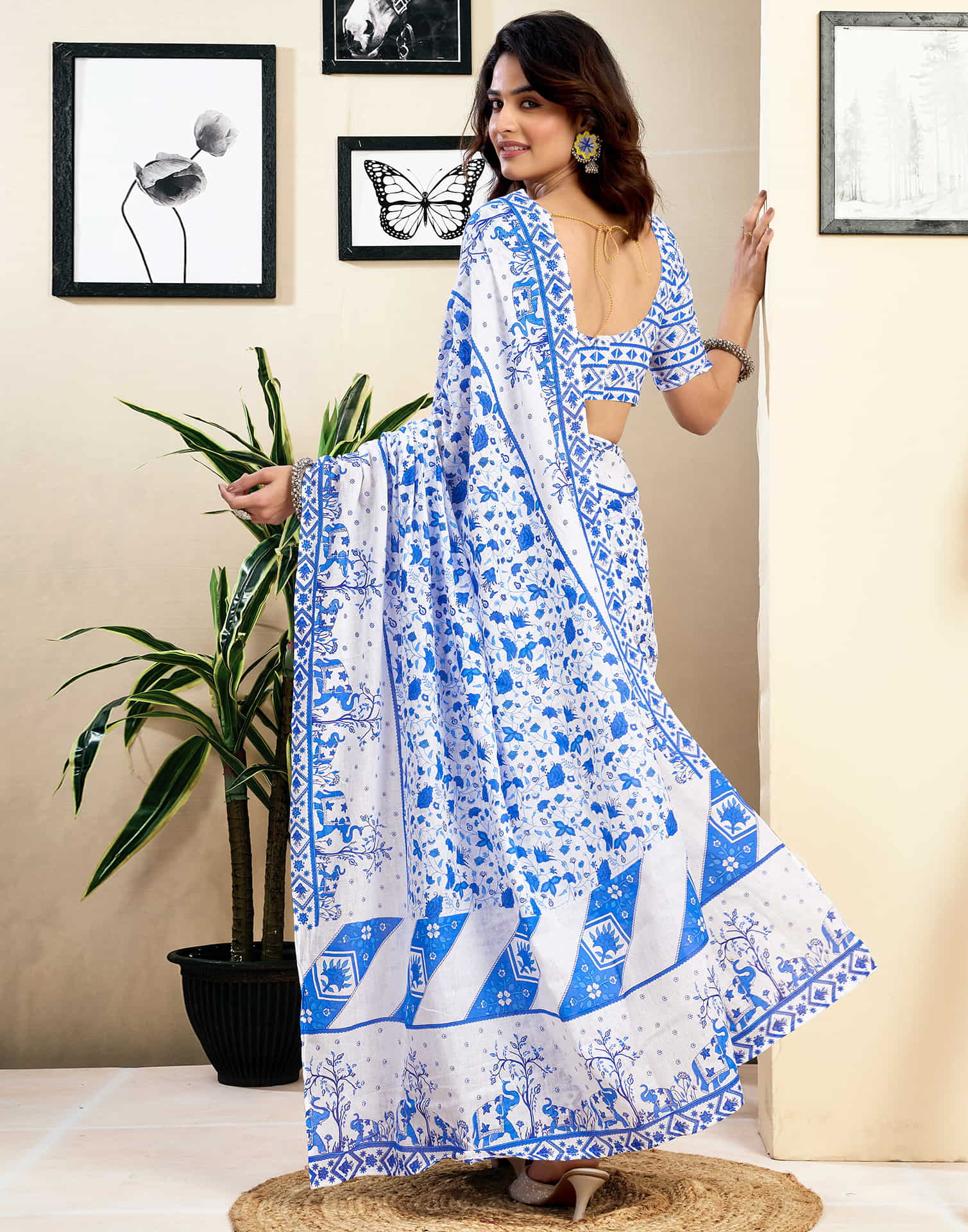 Ready To Wear White Pure Cotton Floral Printed Saree With Pocket - Image 6