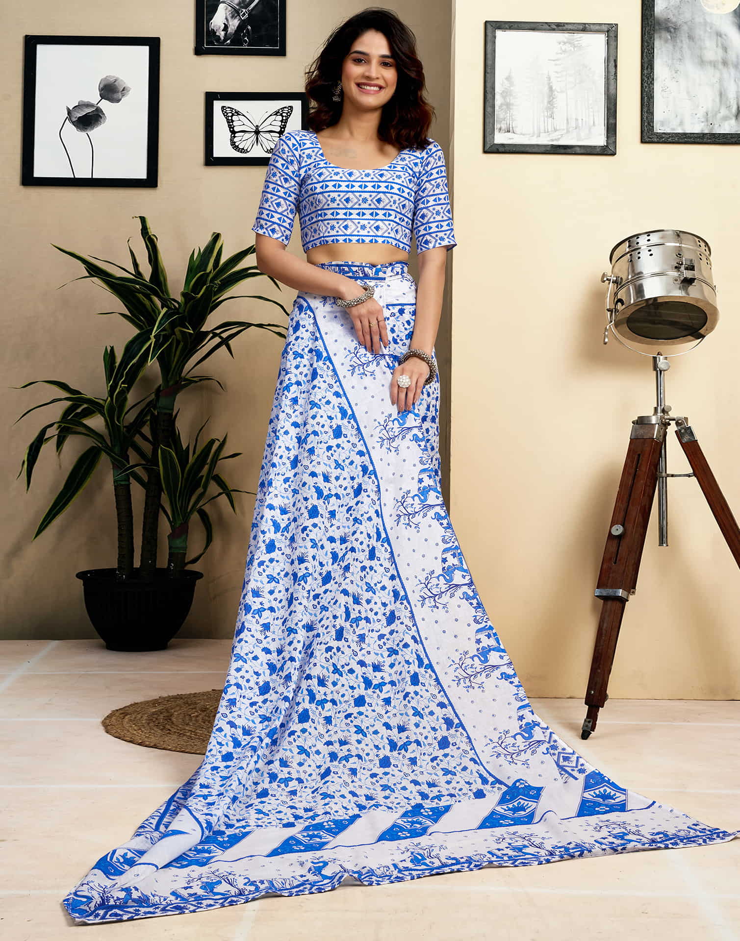 Ready To Wear White Pure Cotton Floral Printed Saree With Pocket - Image 7