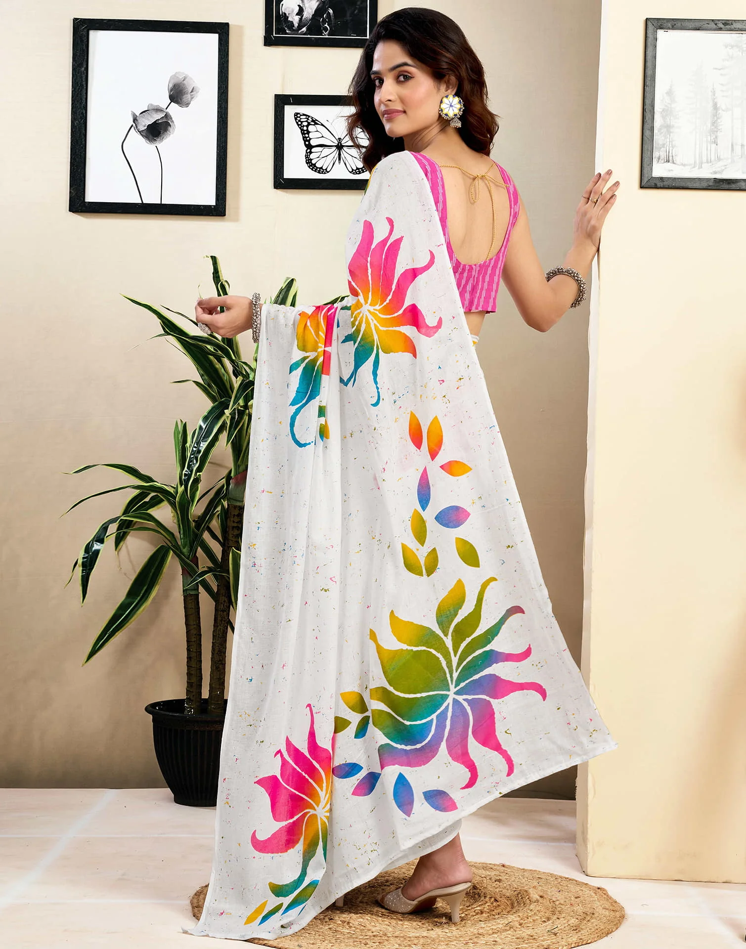 Ready To Wear White Pure Cotton Floral Printed Saree With Pocket - Image 8