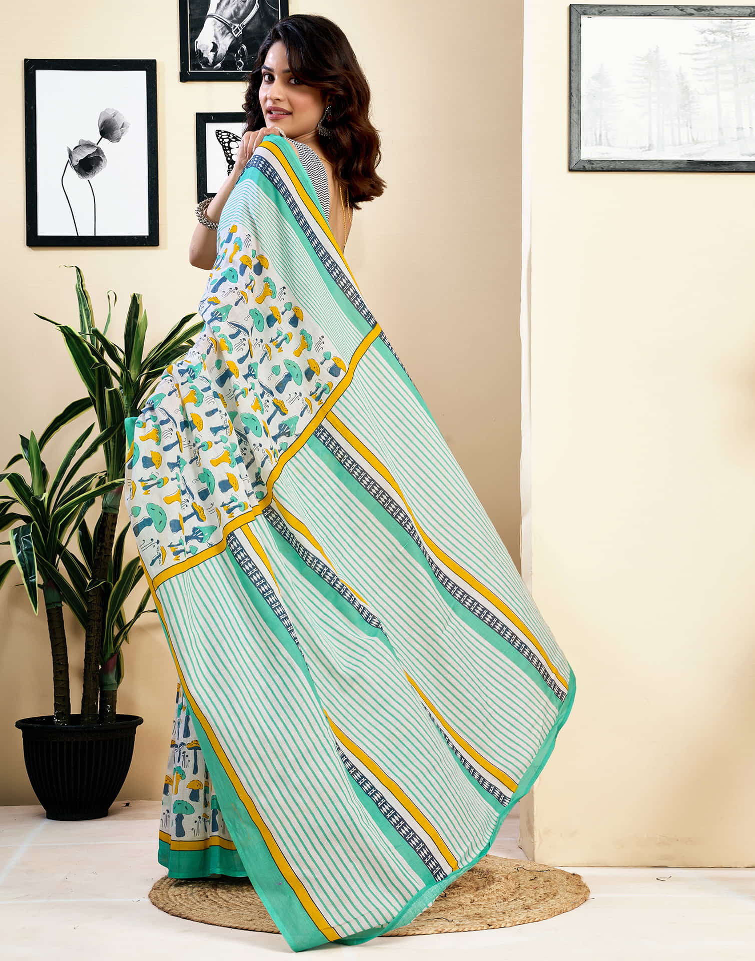 Ready To Wear White Pure Cotton Printed Saree With Pocket - Image 11