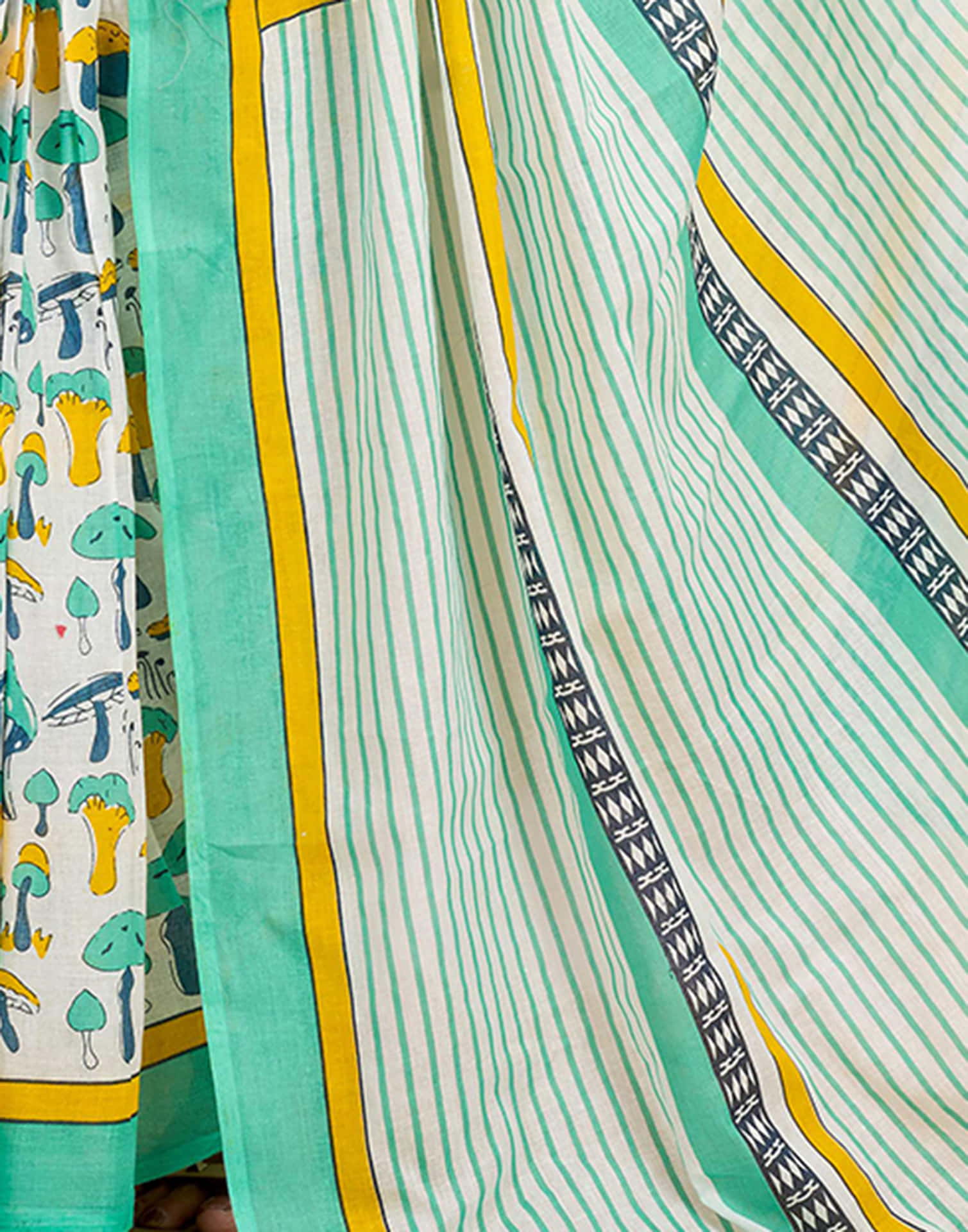 Ready To Wear White Pure Cotton Printed Saree With Pocket - Image 12