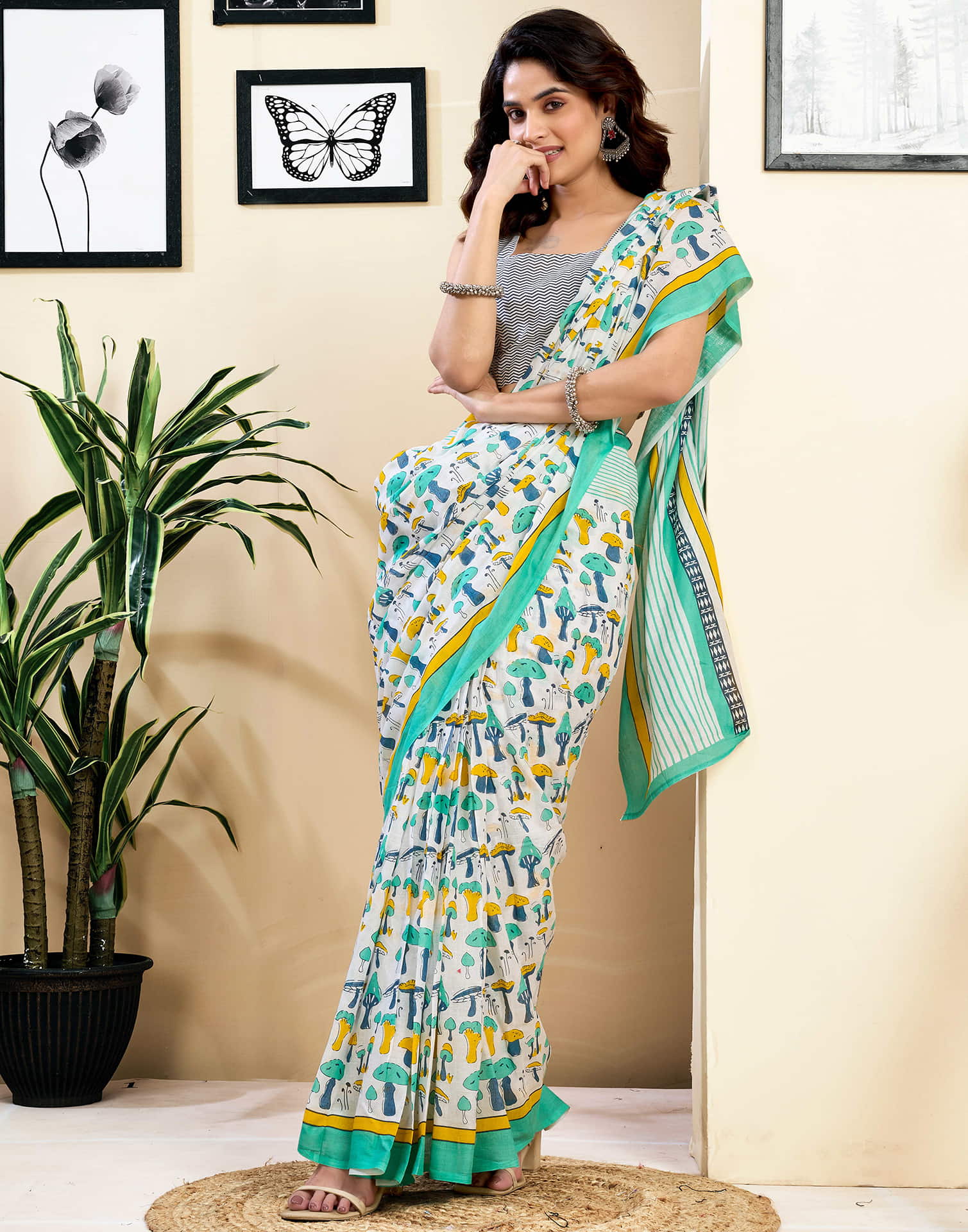 Ready To Wear White Pure Cotton Printed Saree With Pocket - Image 7