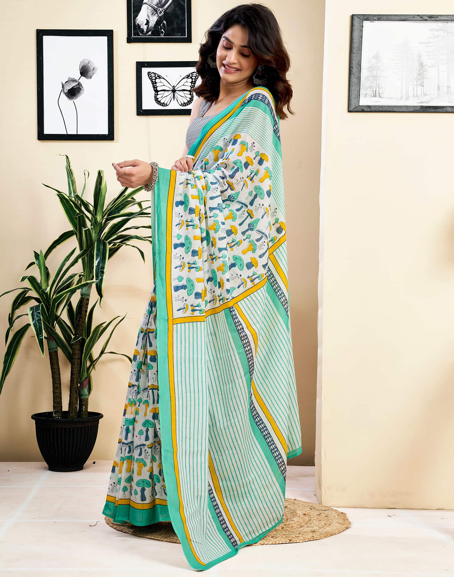 Ready To Wear White Pure Cotton Printed Saree With Pocket - Image 8